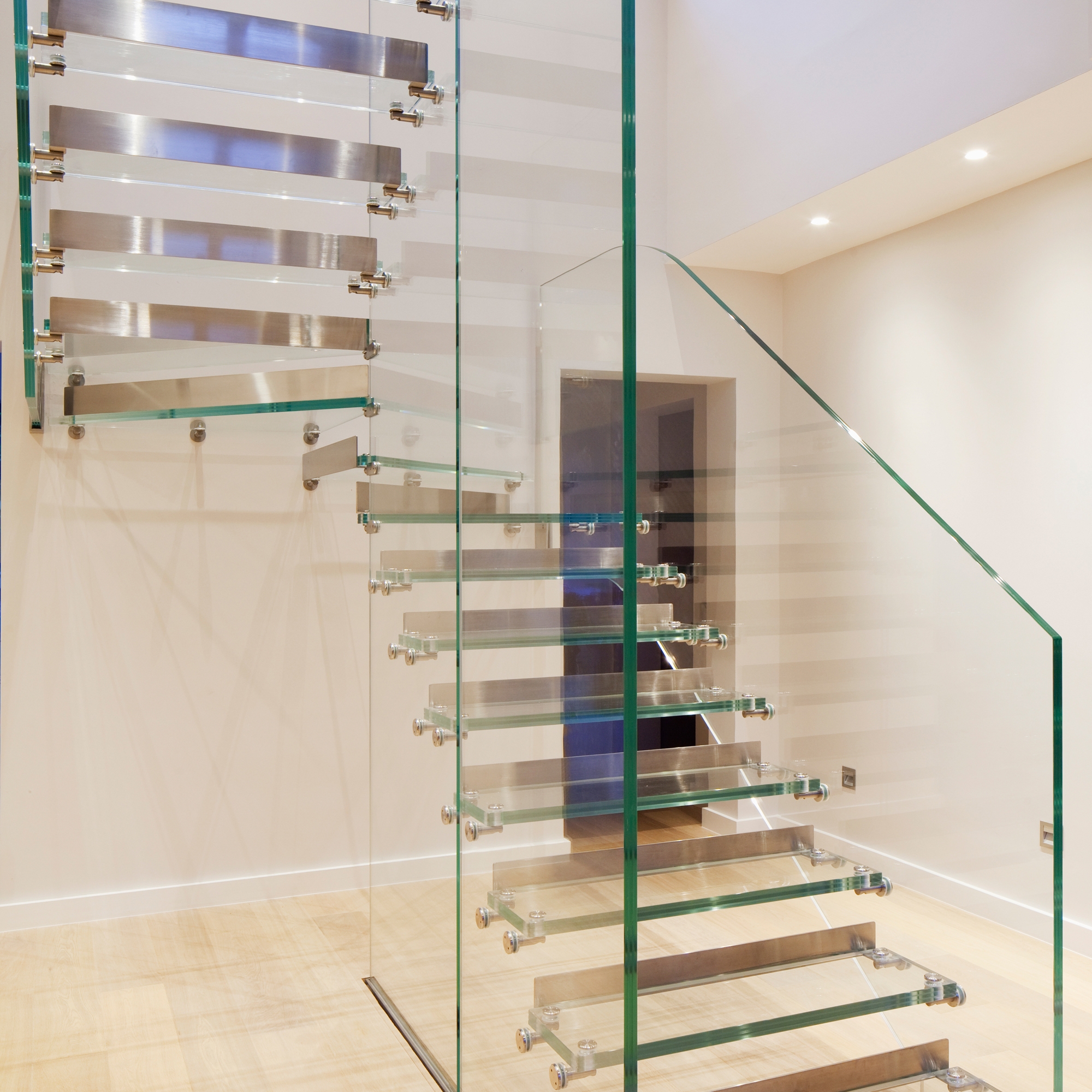 Display product Mistral All Glass with Steel Risers from manufacturer Siller Treppen