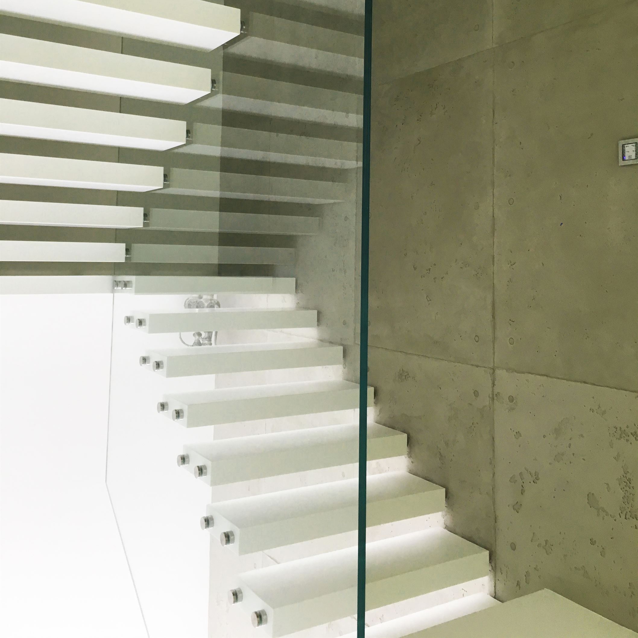 Afficher le produit Floating stairs in Corian du fabricant Siller Treppen