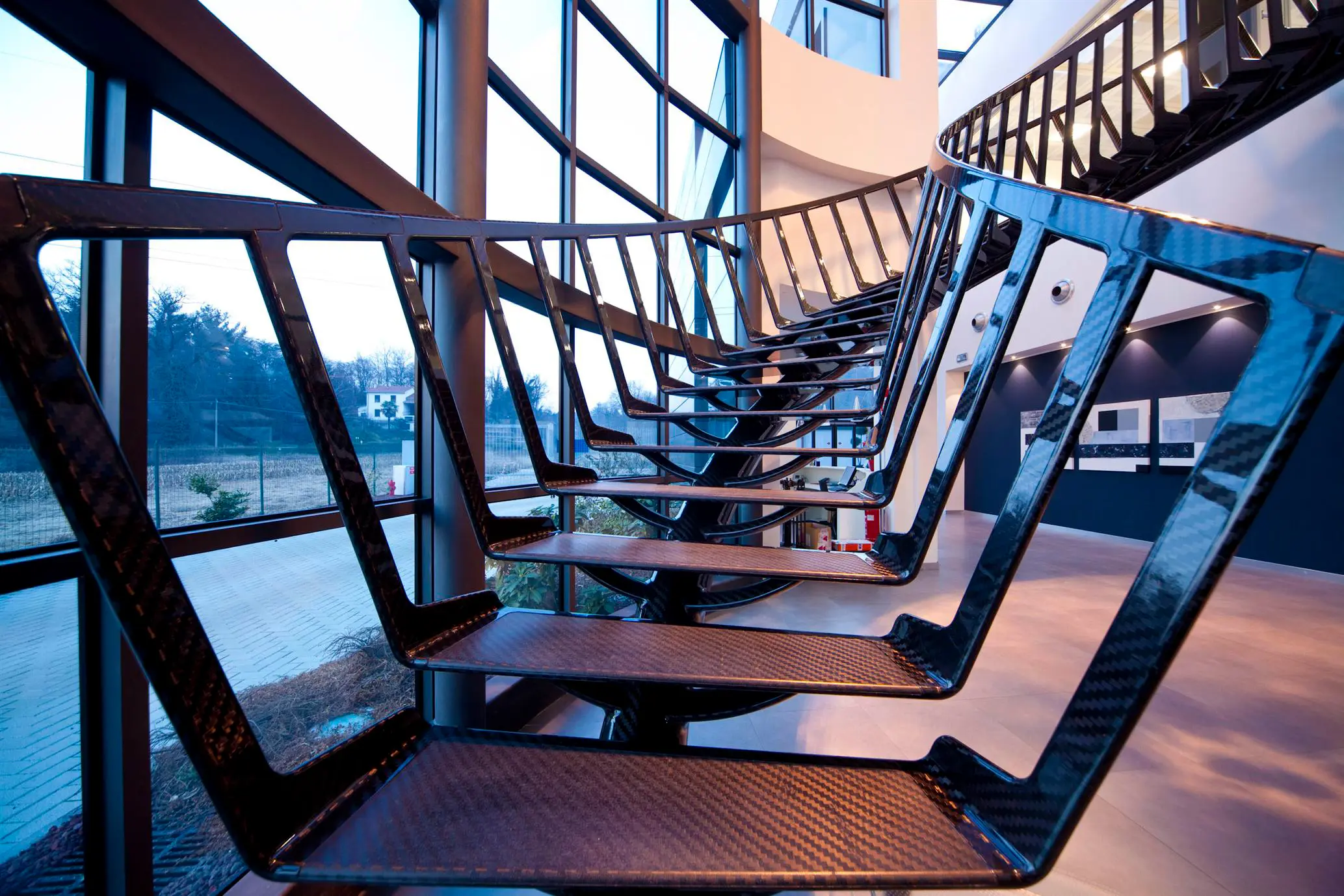 gallery-slide-0