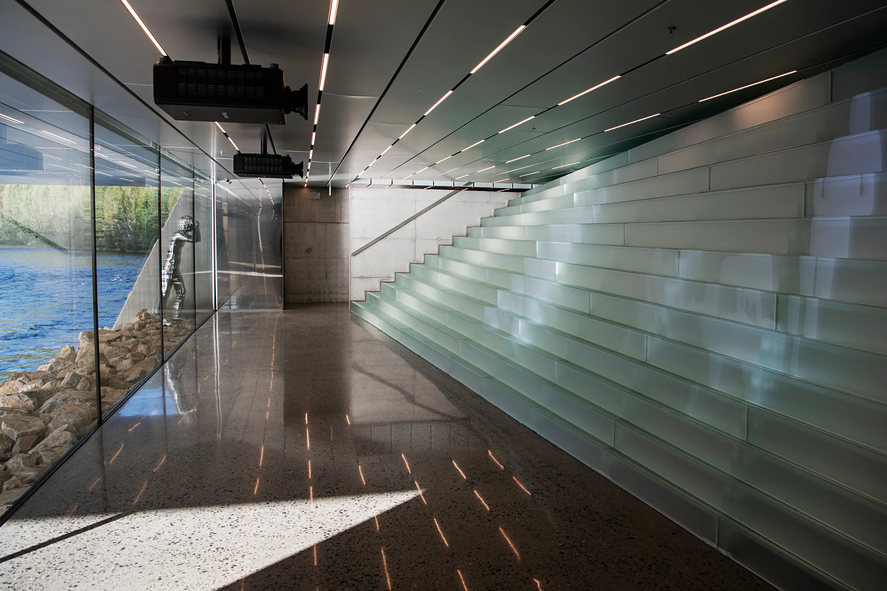 Siller Treppen - Glass Fan