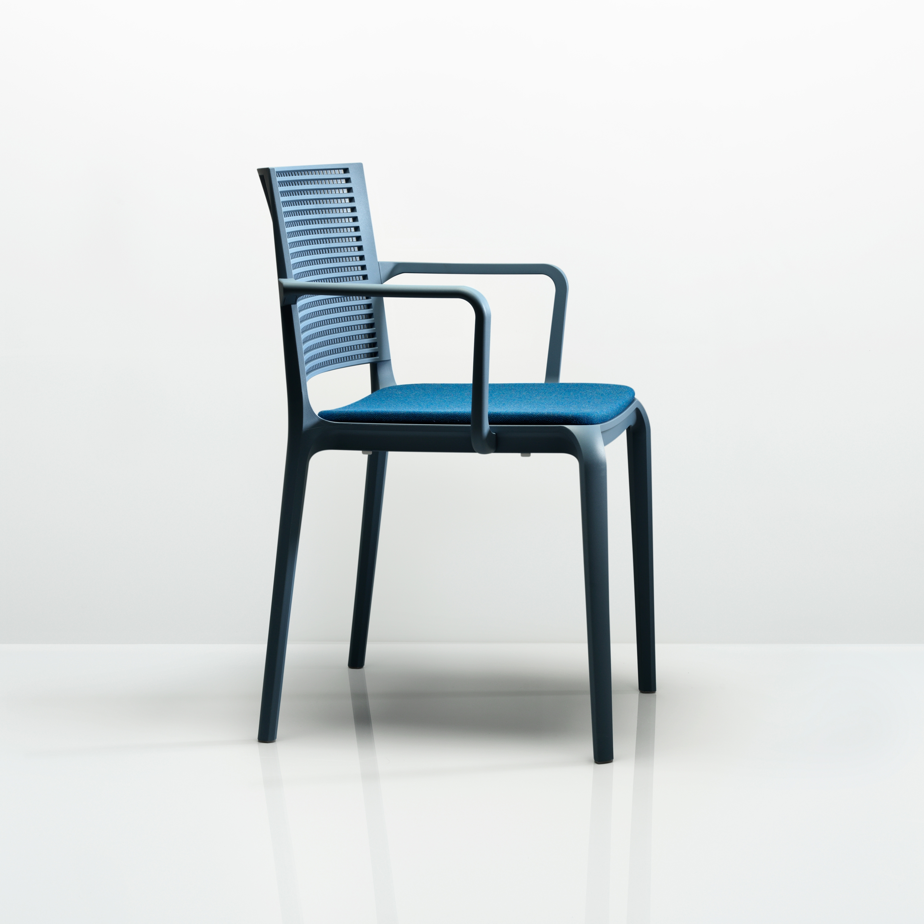 Display product Tonina from manufacturer Allermuir