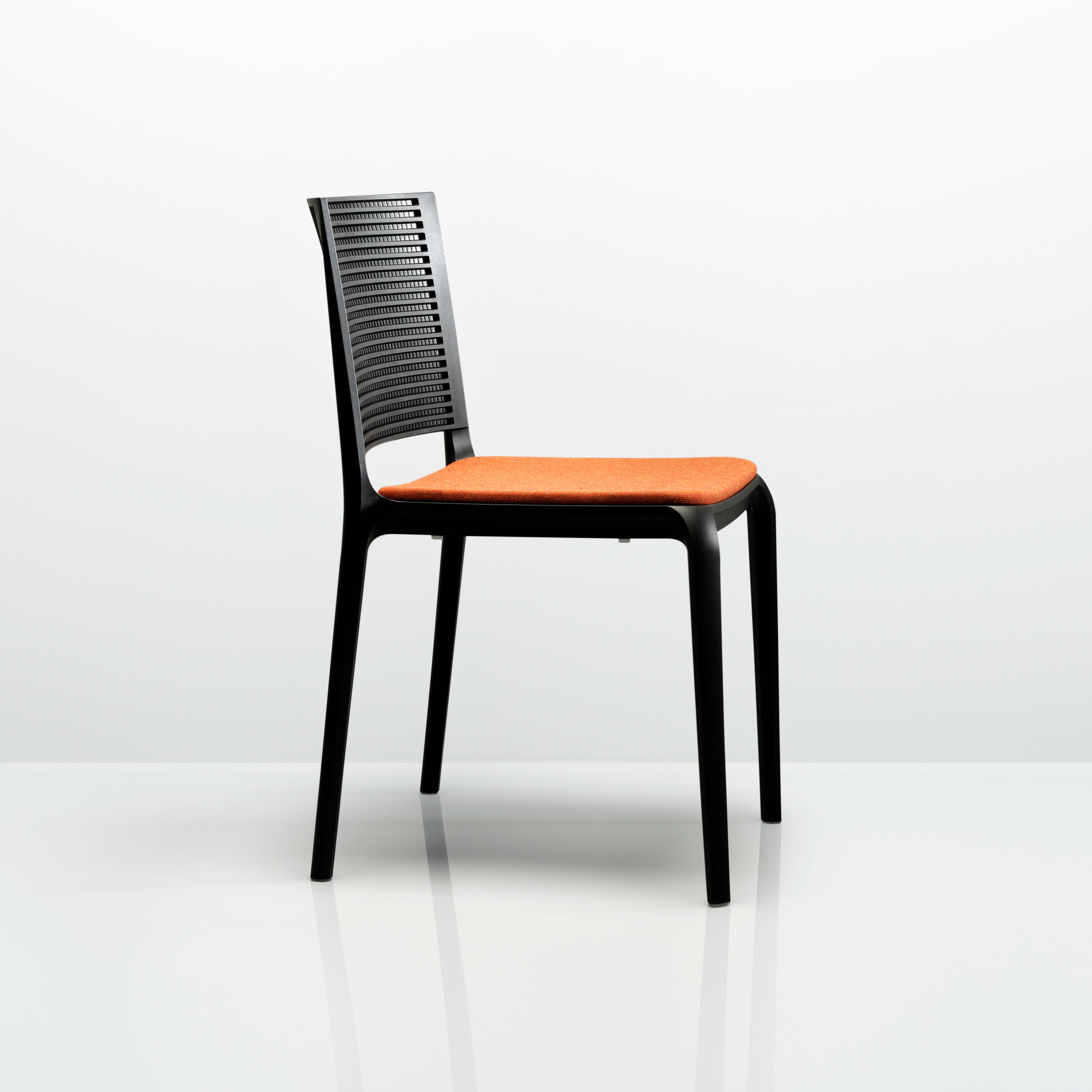 Display product Tonina from manufacturer Allermuir