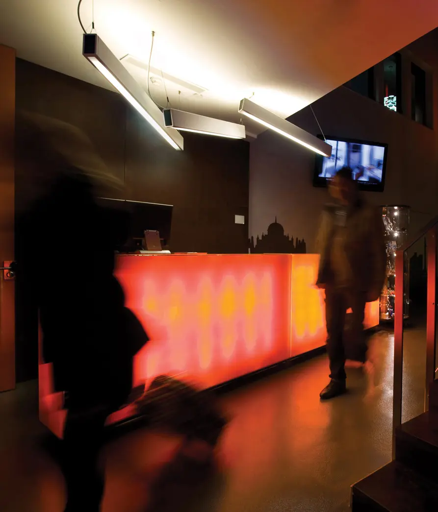 Lamp Lighting - Multispace Projector