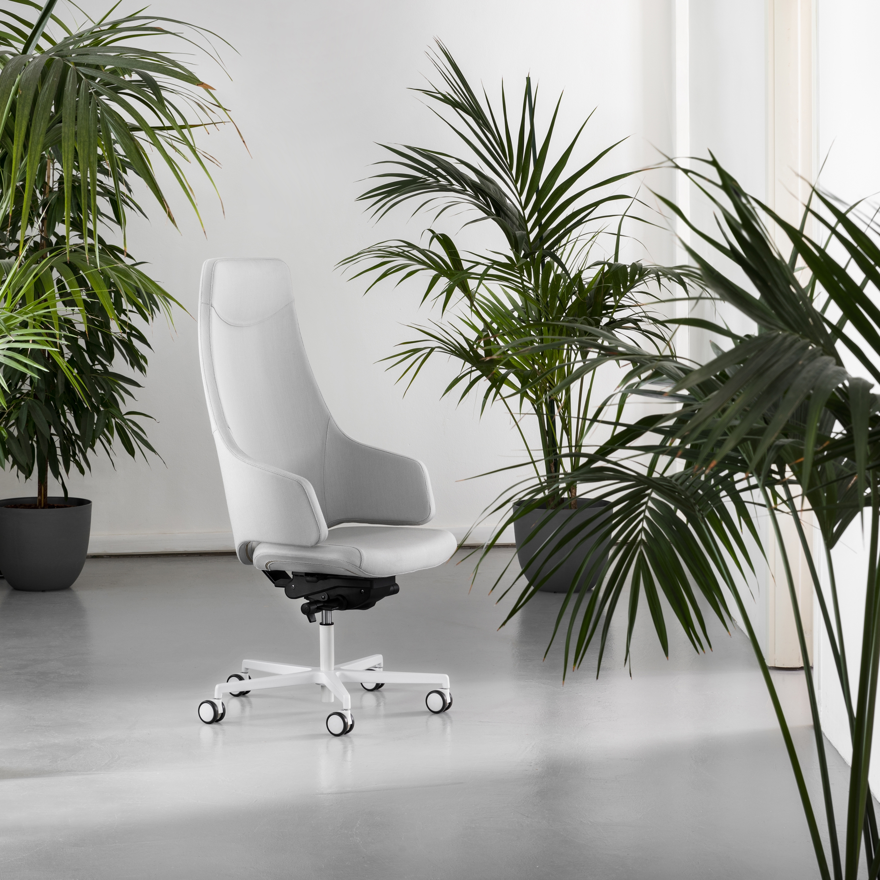 EXECUTIVE CHAIRS