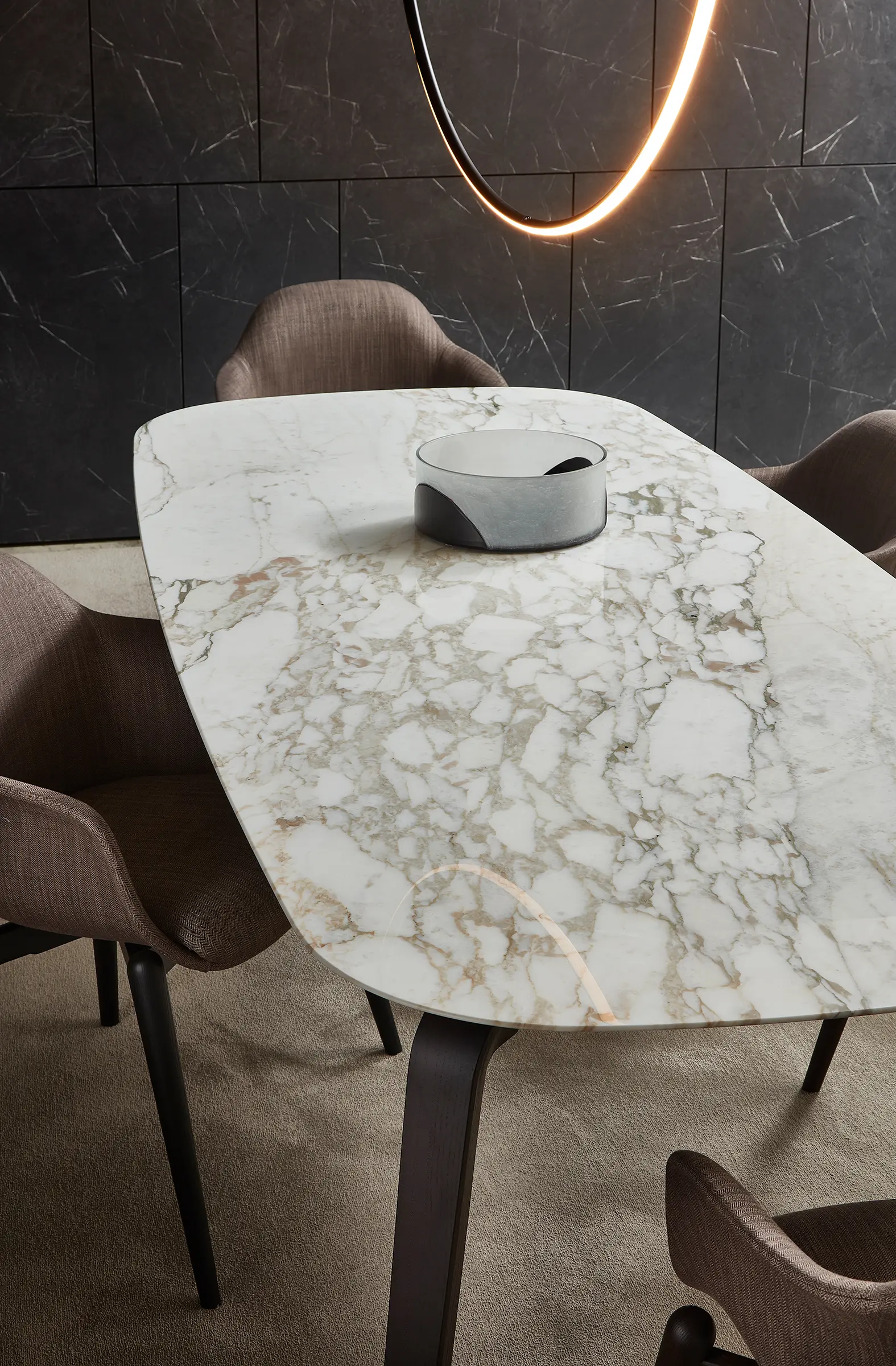 Marelli - Mike Table