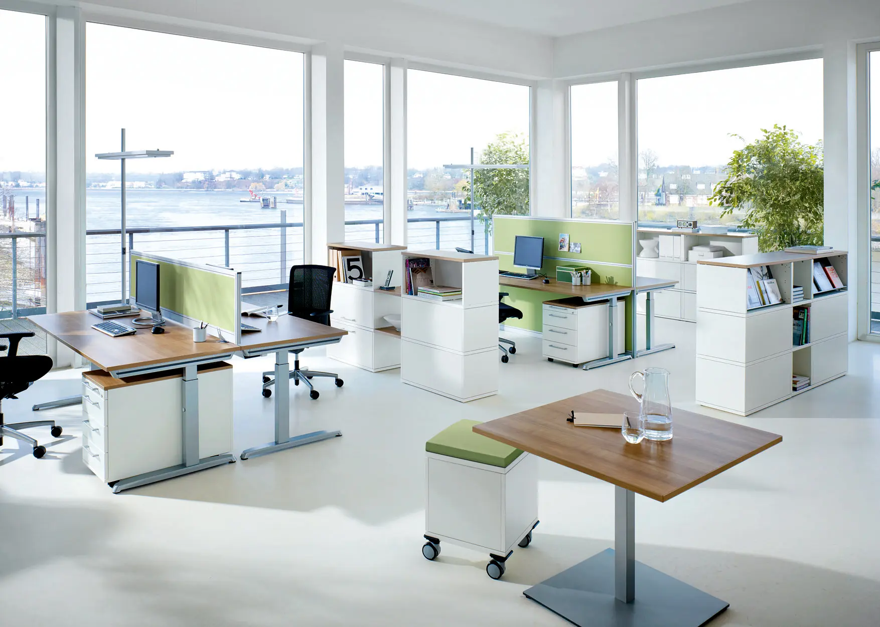 Hund Office - Thales