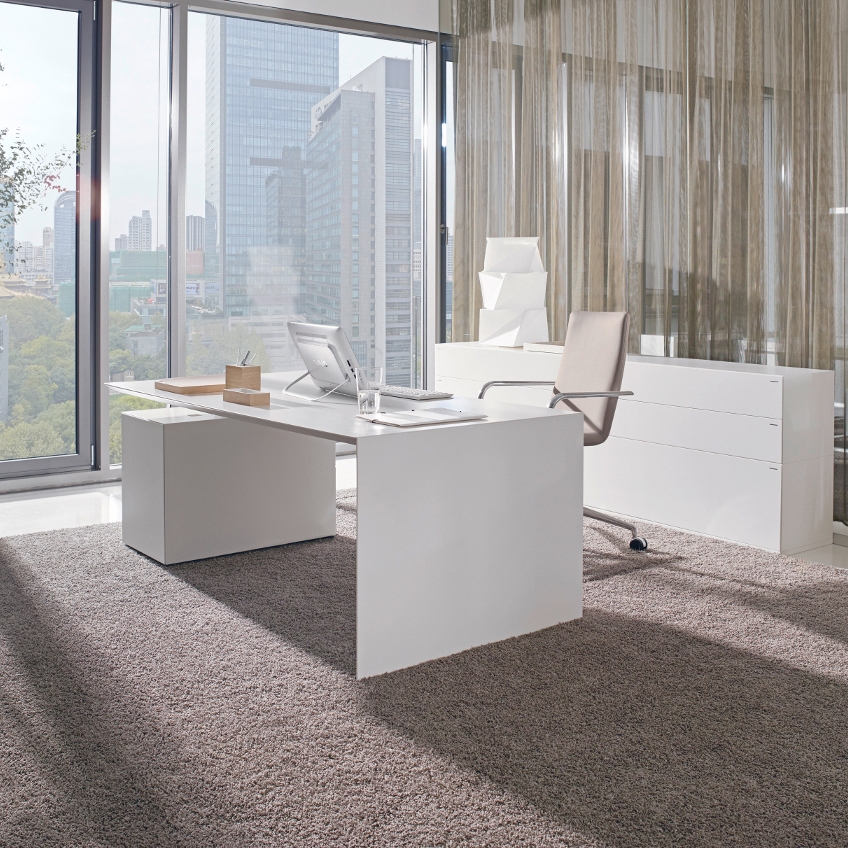 Display product M - Desk from manufacturer Hund Office