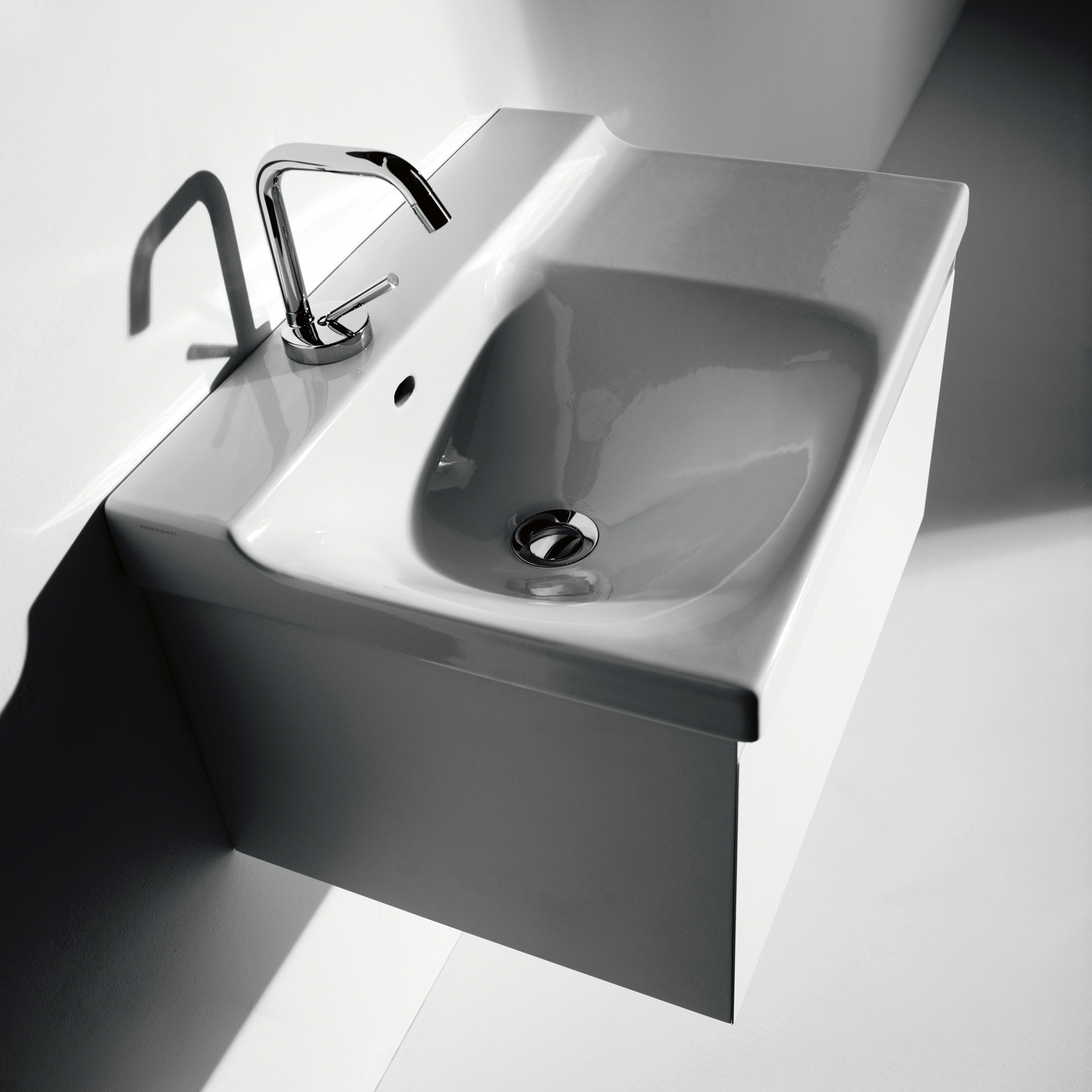 Buddy Washbasin 60 + wall-mounted cabinet 60