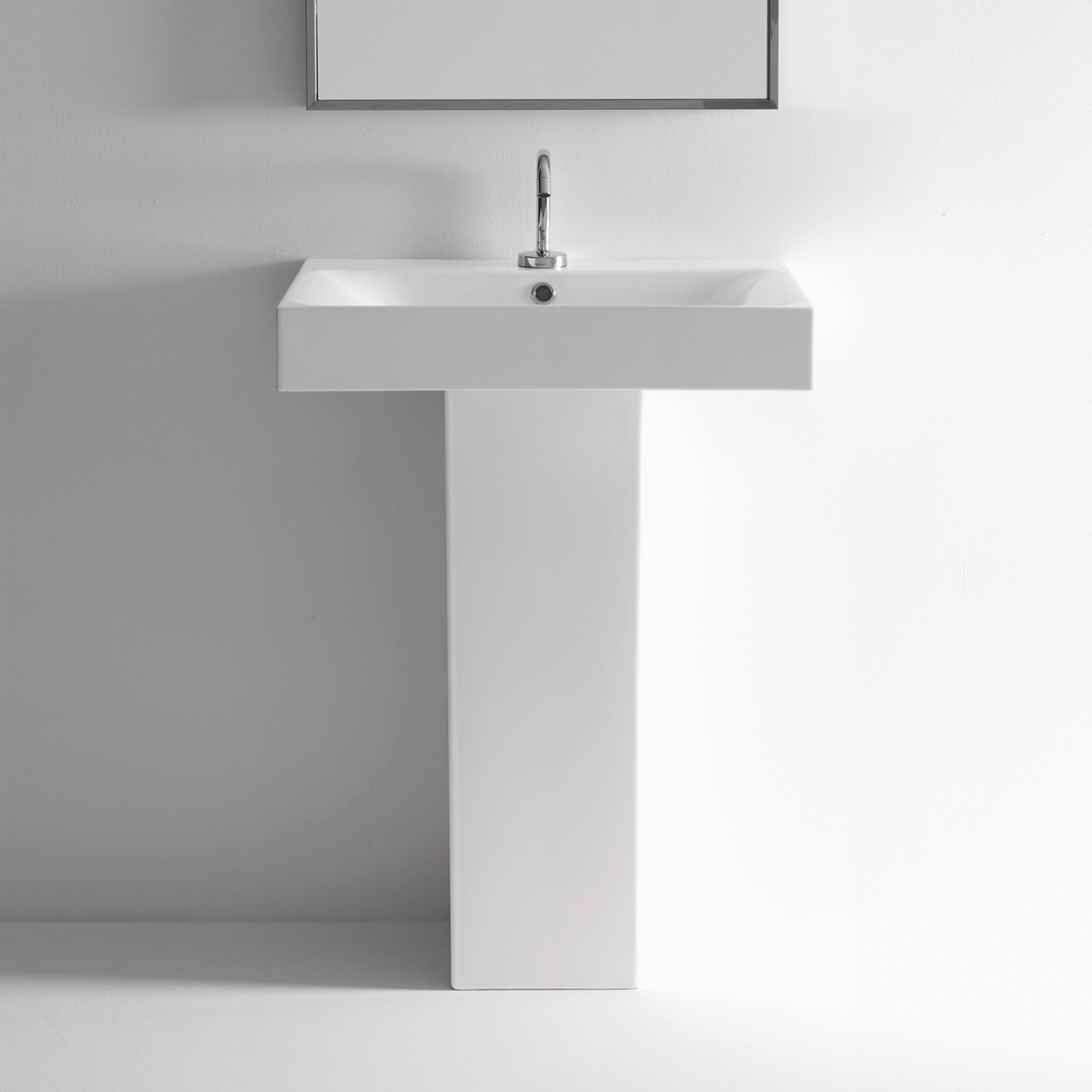 Cento Washbasin + pedestal