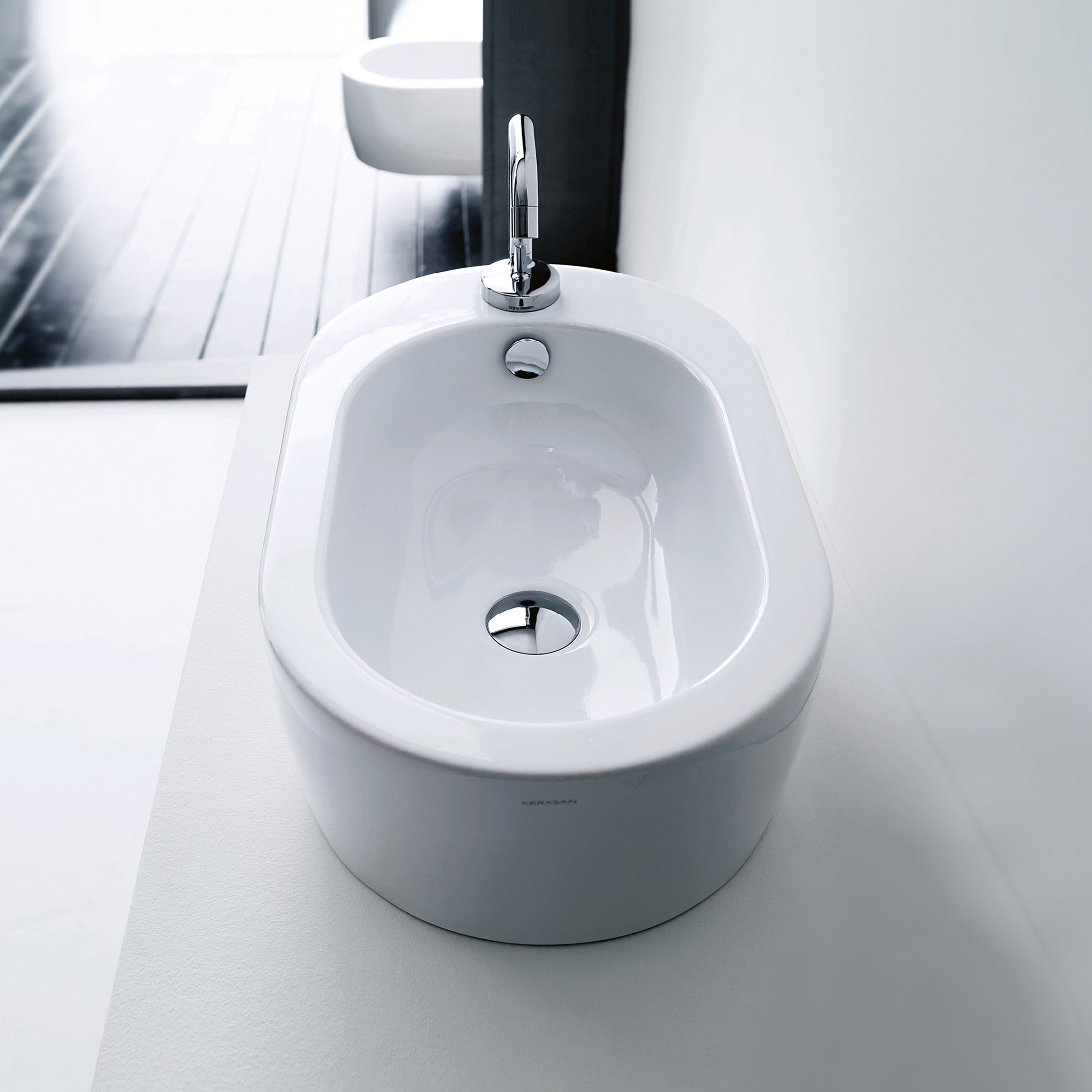 Flo Washbasin 56