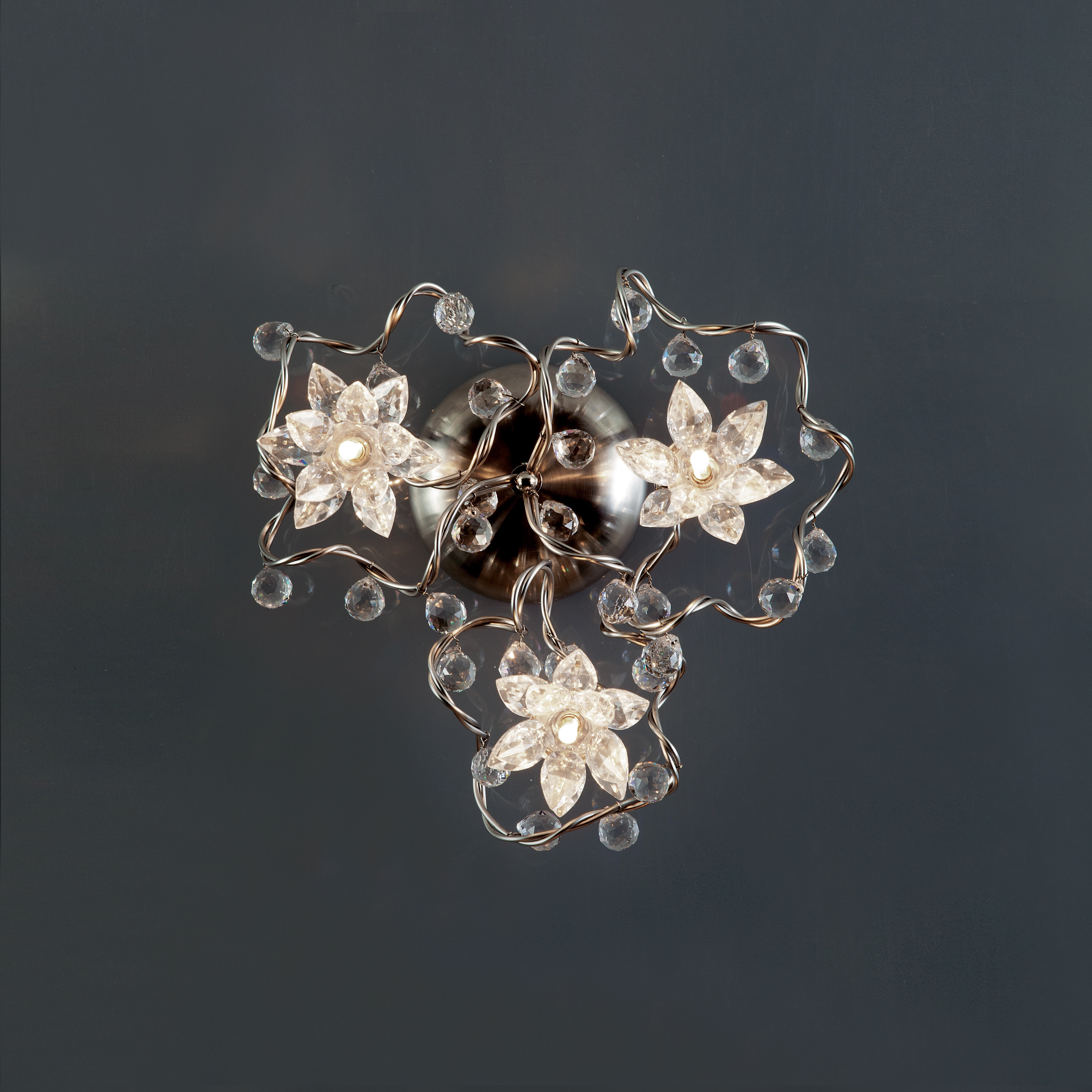Display product Jewel Diamond Oval Wall lamp PL 3 from manufacturer HARCO LOOR