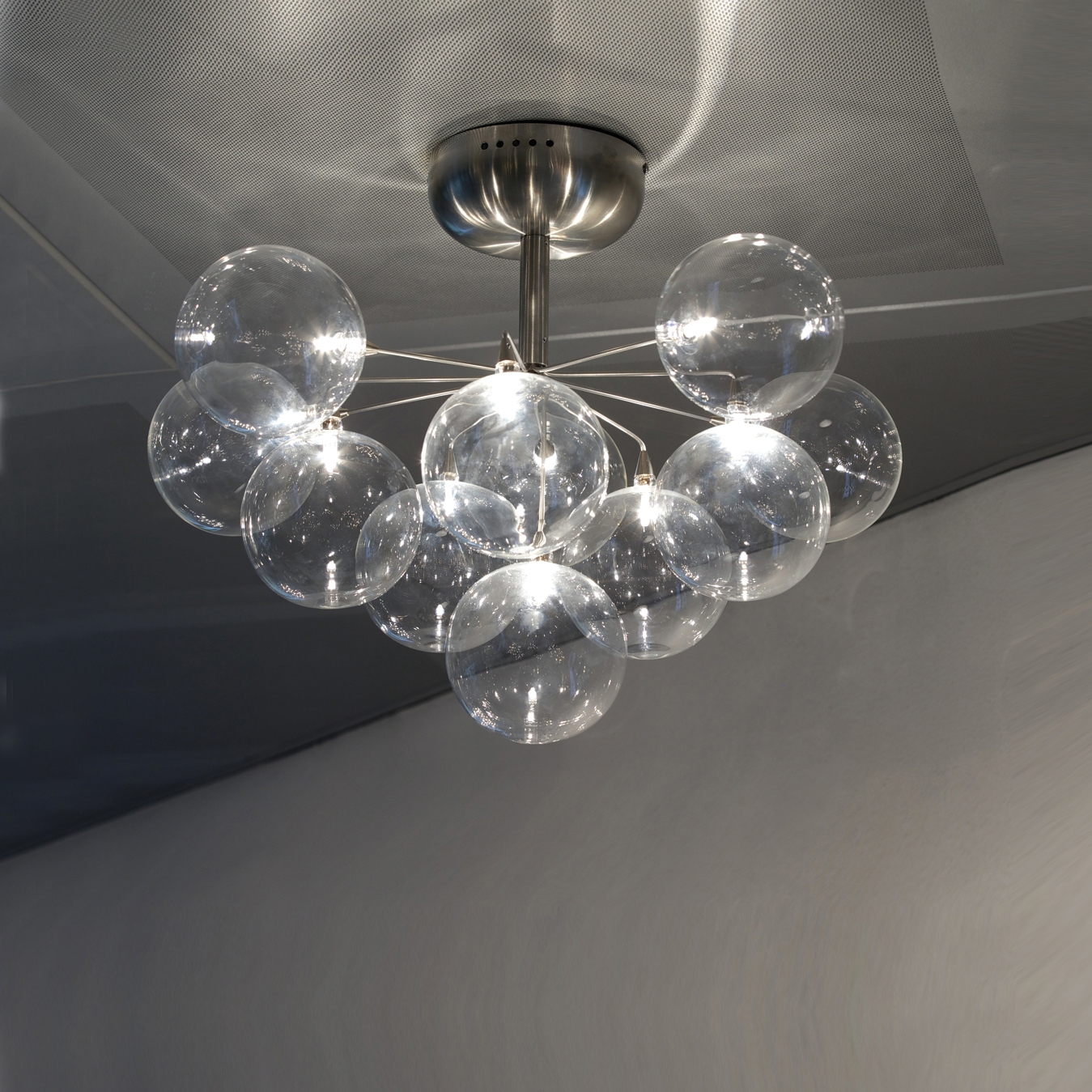 Mostra il prodotto Cluster ceiling-/wall lamp 11 del produttore HARCO LOOR