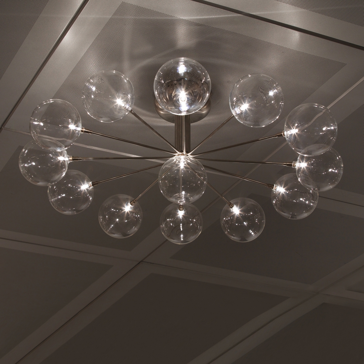 Mostrar el producto Cluster Wheel ceiling-/wall lamp 13 del fabricante HARCO LOOR