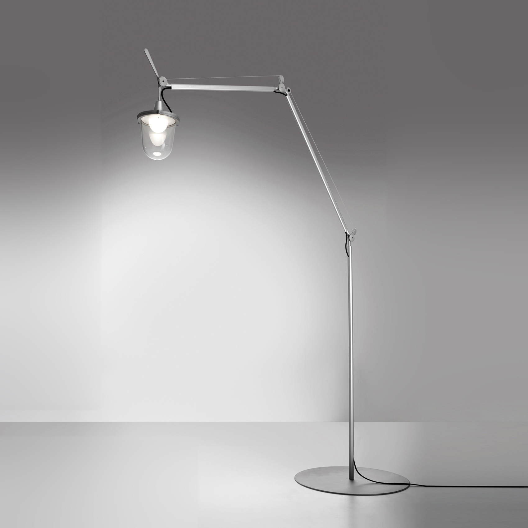 Produkt Tolomeo Outdoor Lampione Floor des Herstellers Artemide Architectural anzeigen