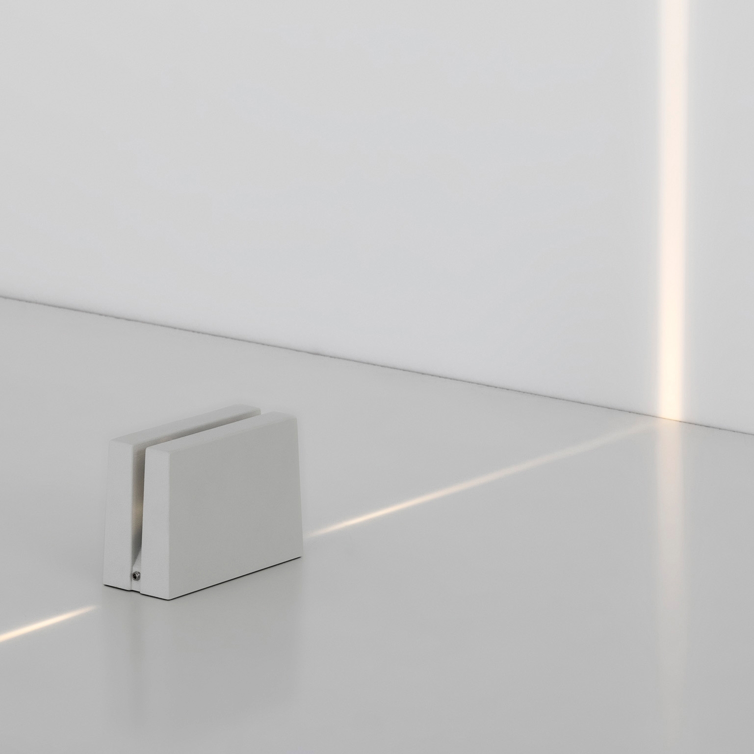 Display product Antarktikós - White Light from manufacturer Artemide Architectural