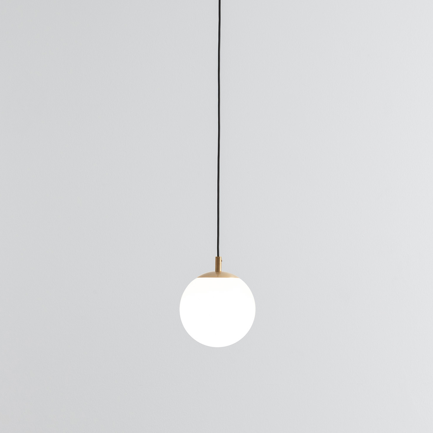Display product Turn Around - Sphere 14 from manufacturer Artemide Architectural