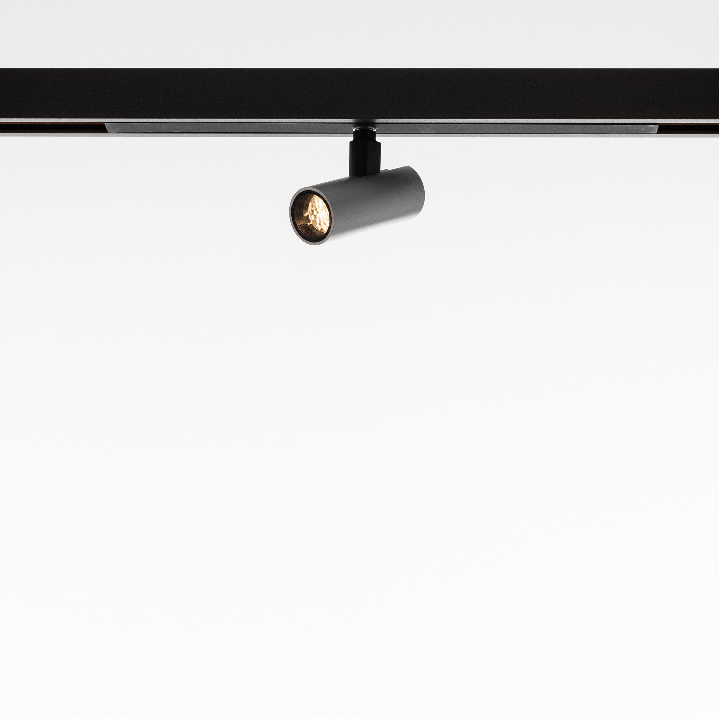 Display product Turn Around - Vector 20 from manufacturer Artemide Architectural