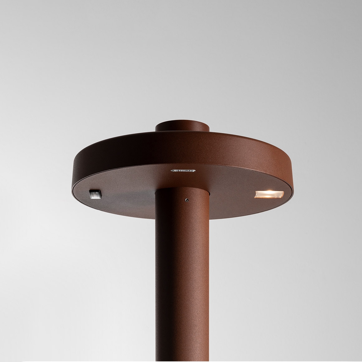 Display product Needoo from manufacturer Artemide Architectural