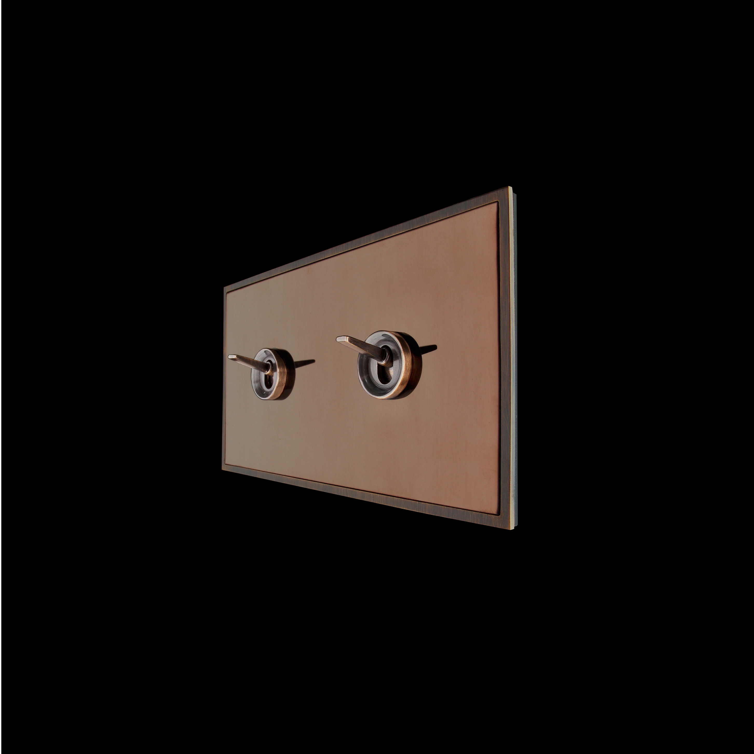 Mostra il prodotto Five dot One double switch del produttore Font Barcelona