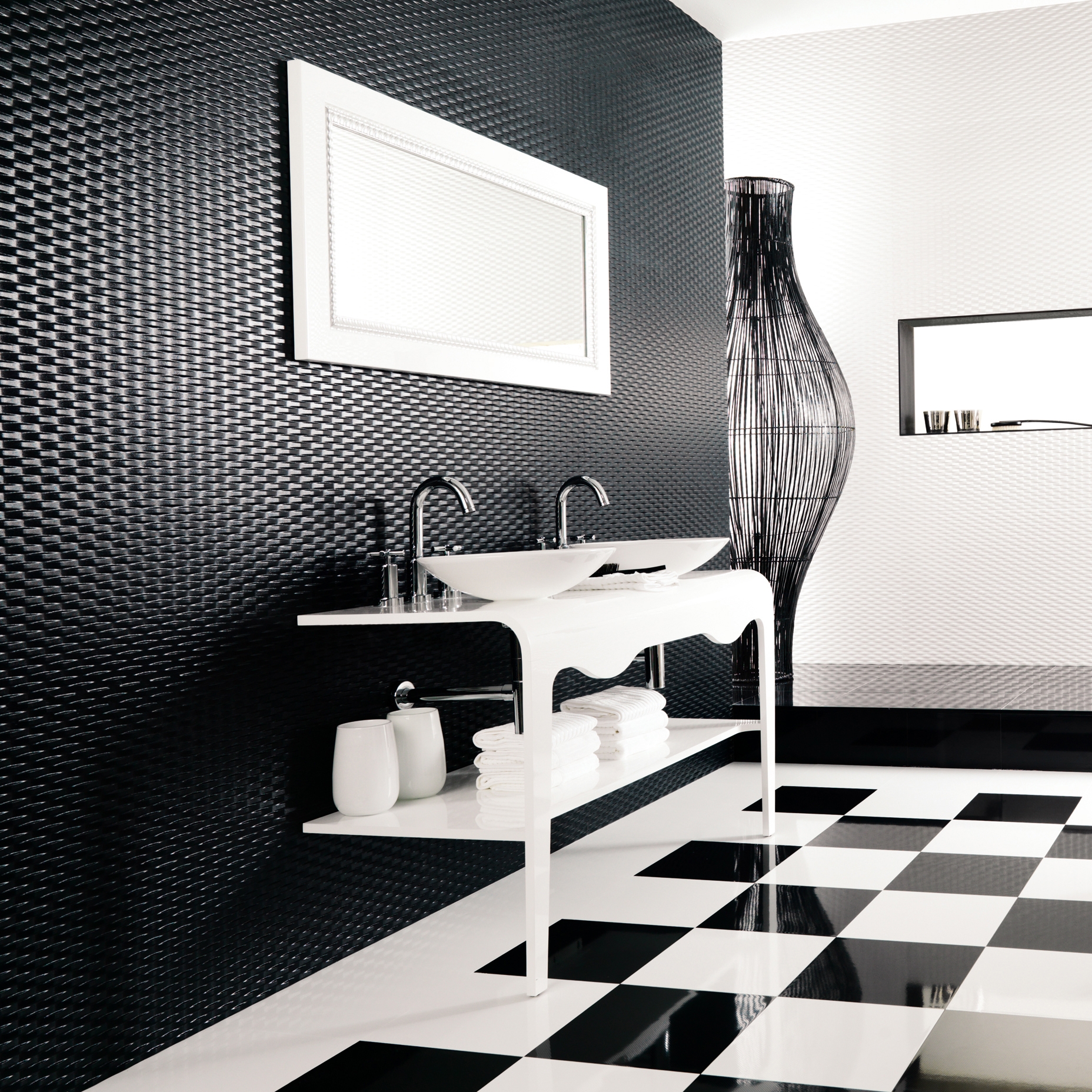 WALL CERAMIC TILES