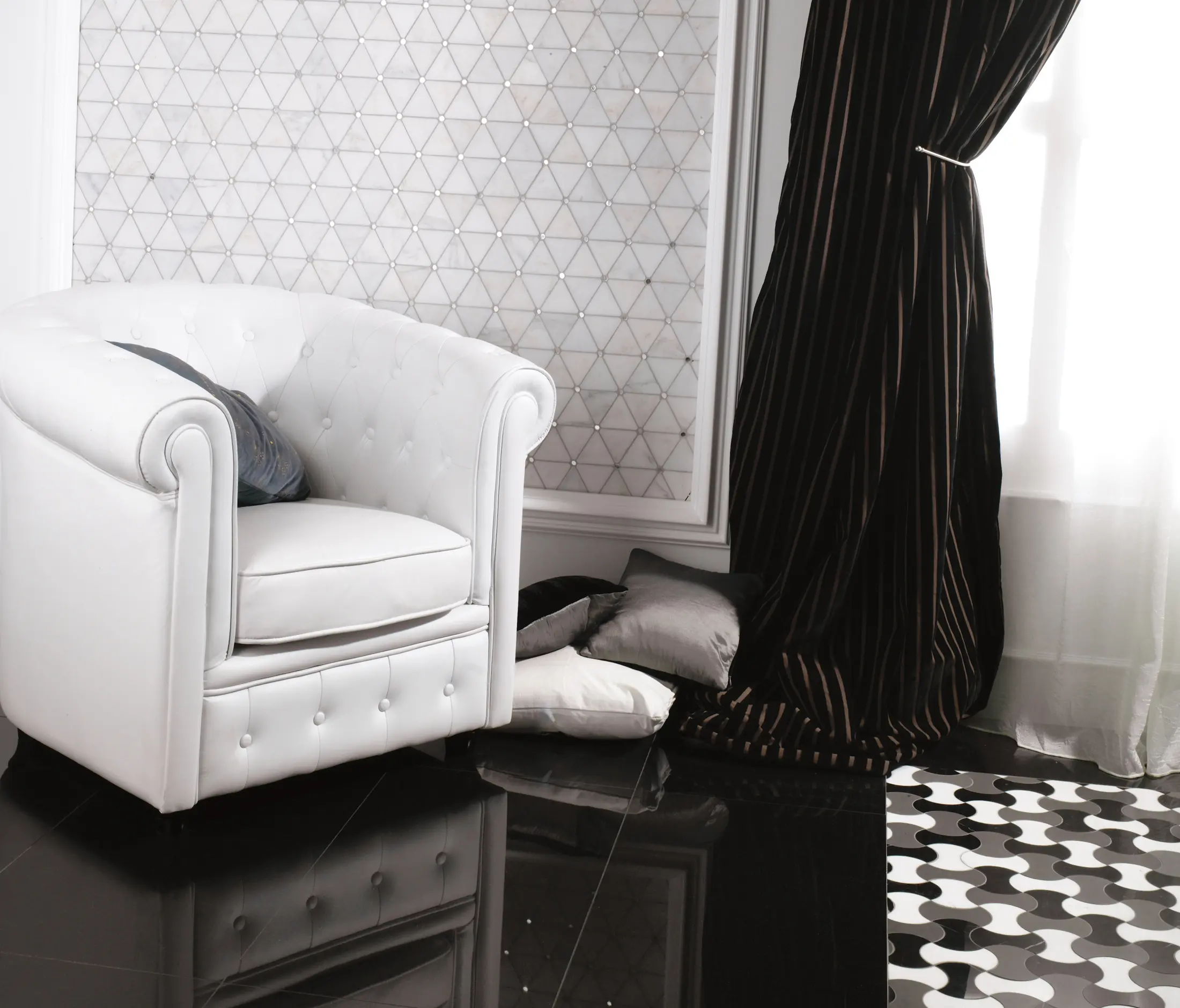 Porcelanosa - Victorian Windmill Bco Thassos Negro Java
