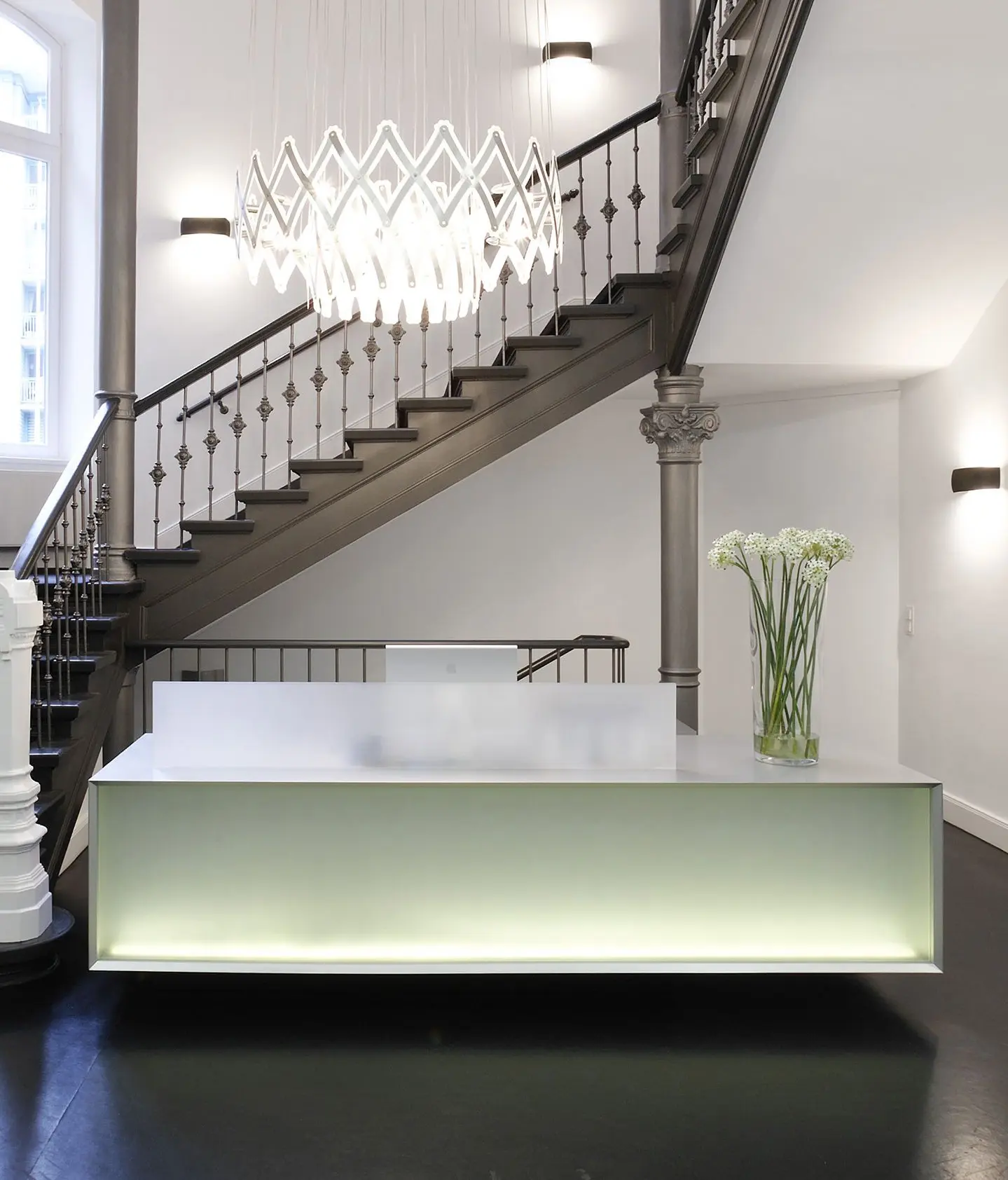 Plan W - Reception desk