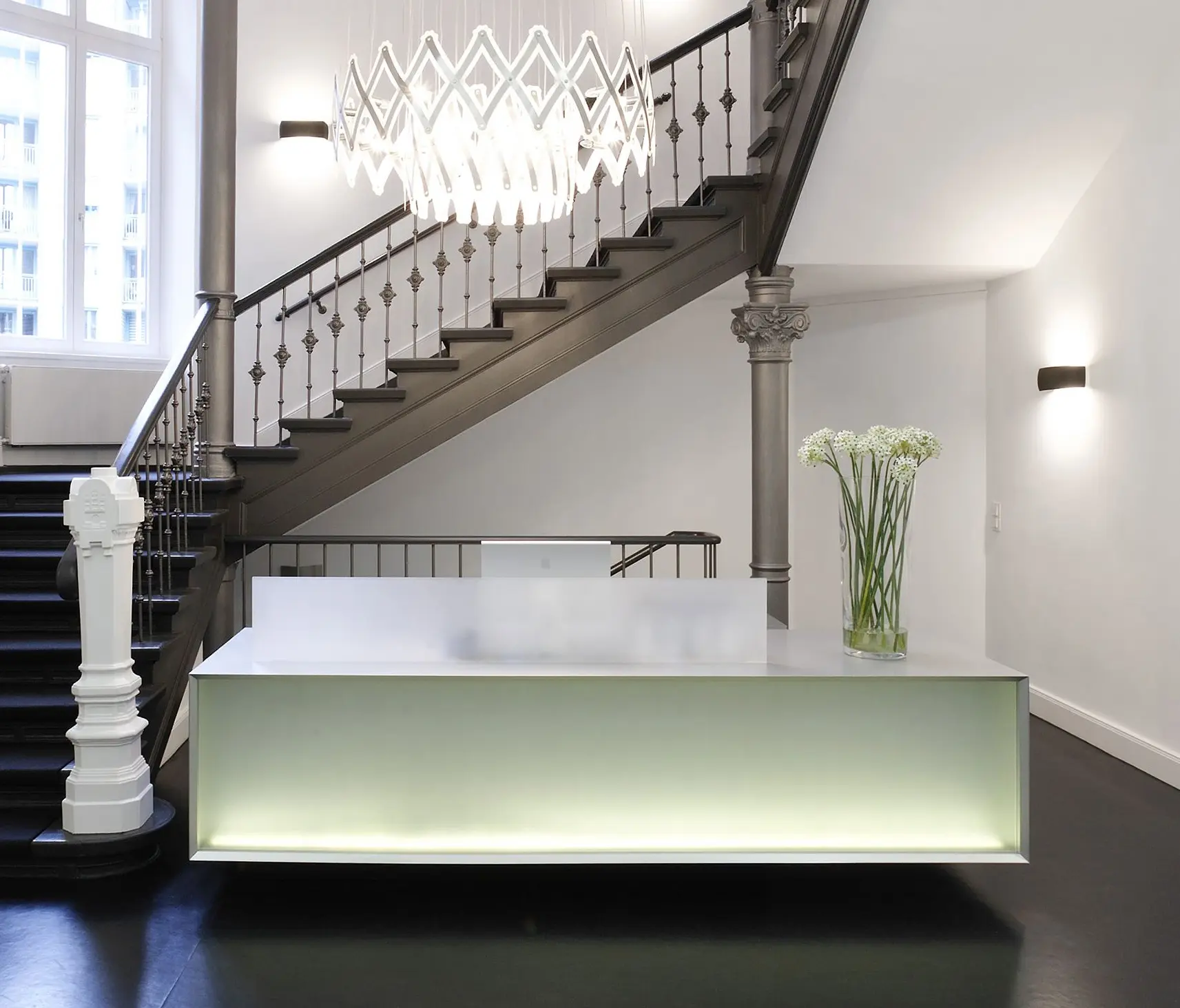 Plan W - Reception desk