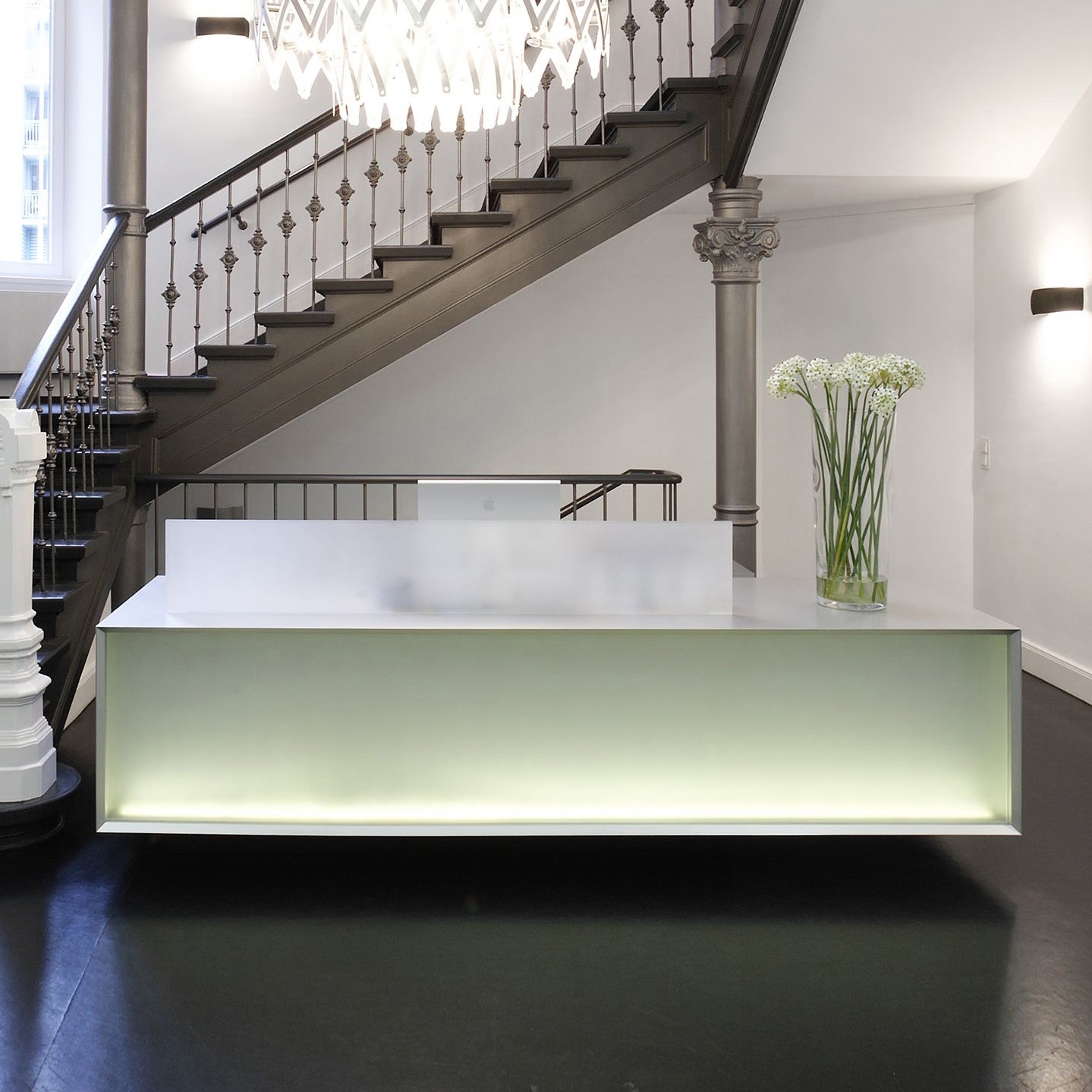 Reception desk