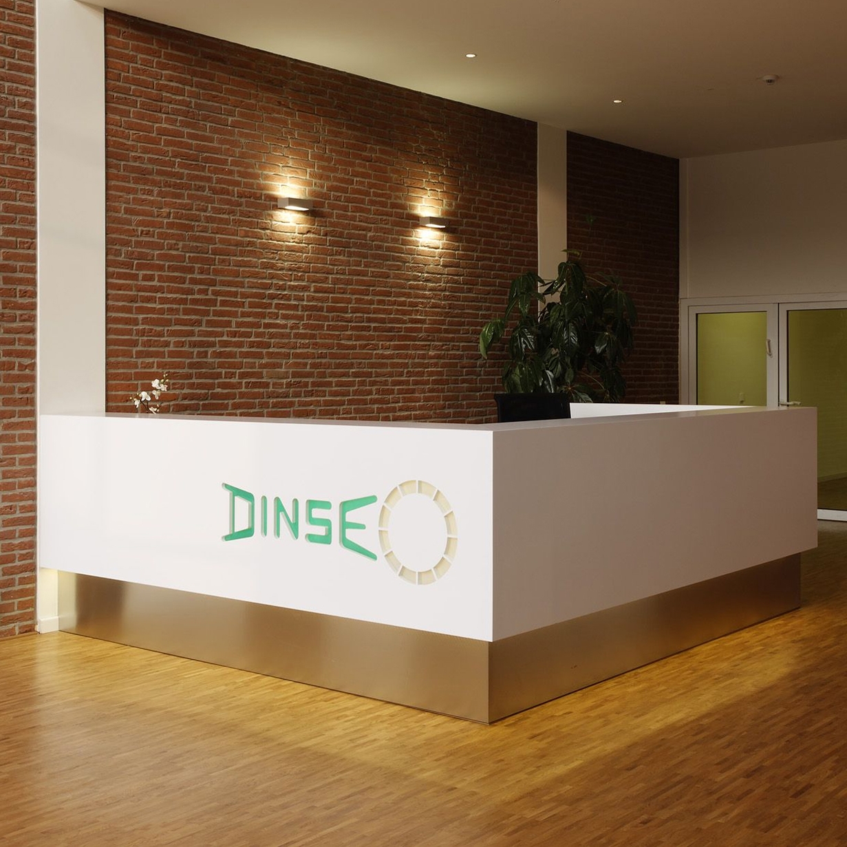 Reception desk