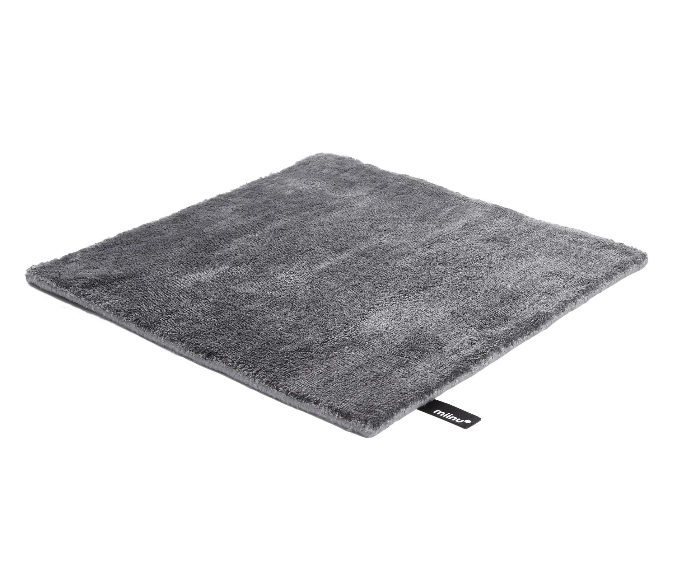 Miinu - Revolution V stormy weather