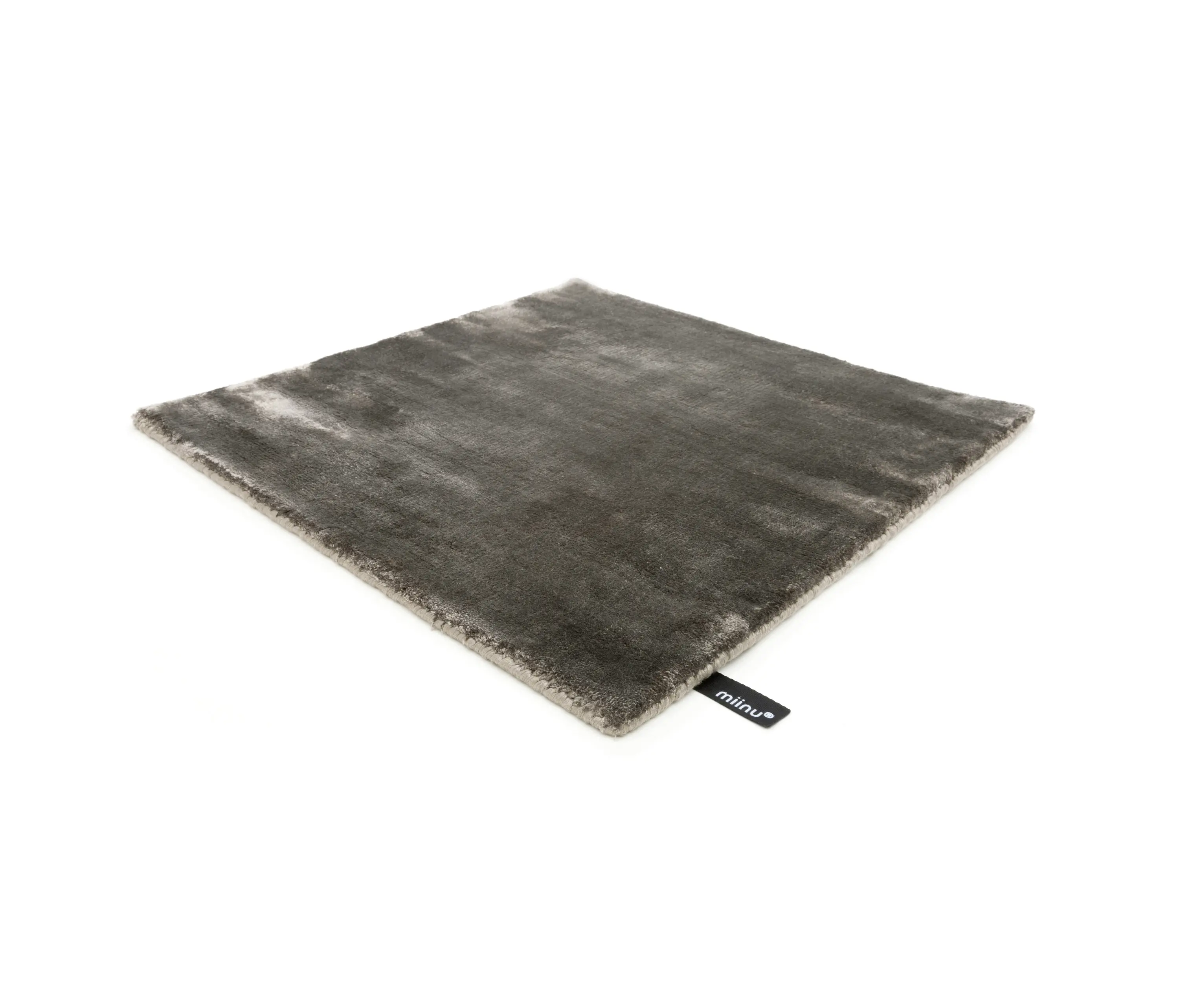 Miinu - Revolution V timber wolf II