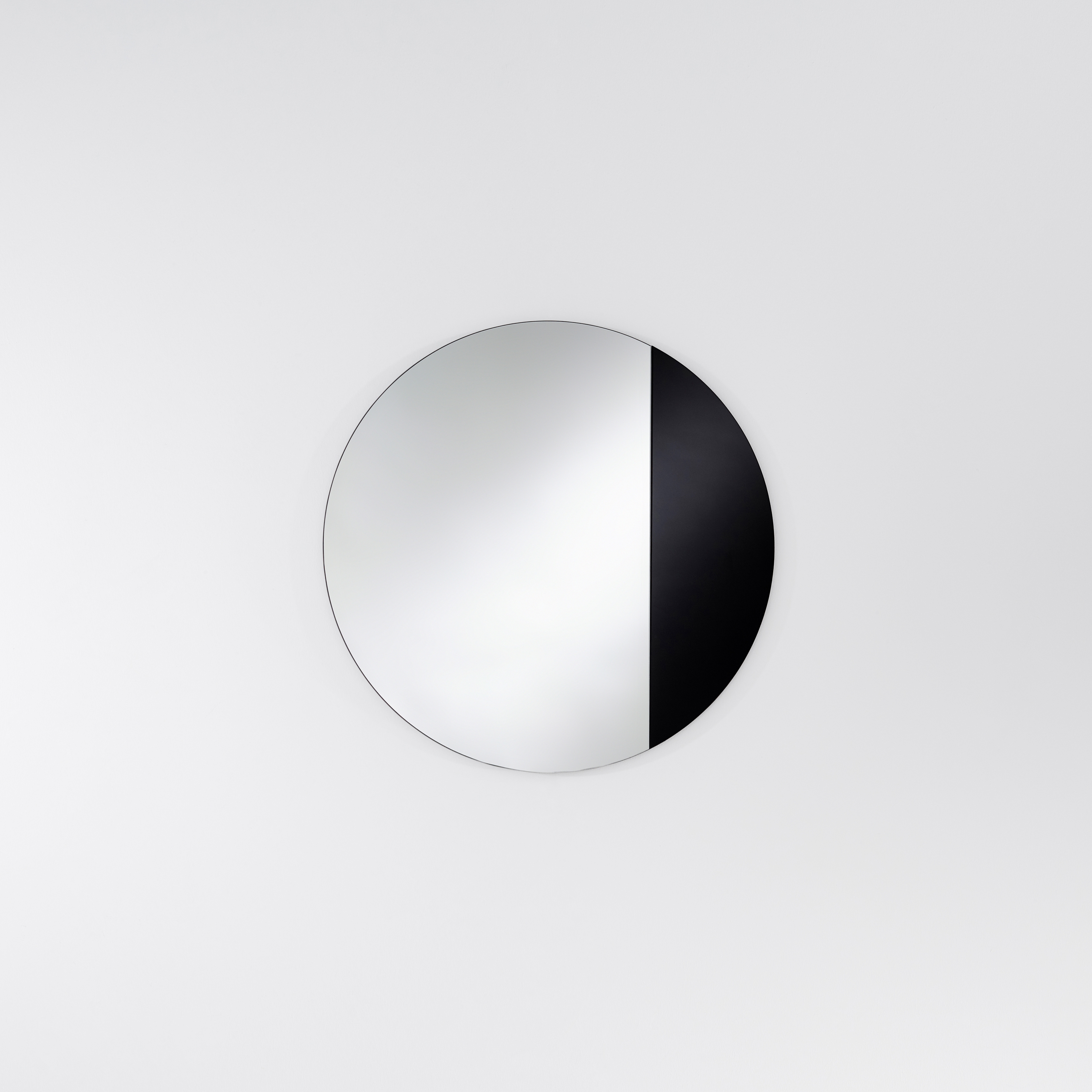 Produkt Cord Black des Herstellers Deknudt Mirrors anzeigen