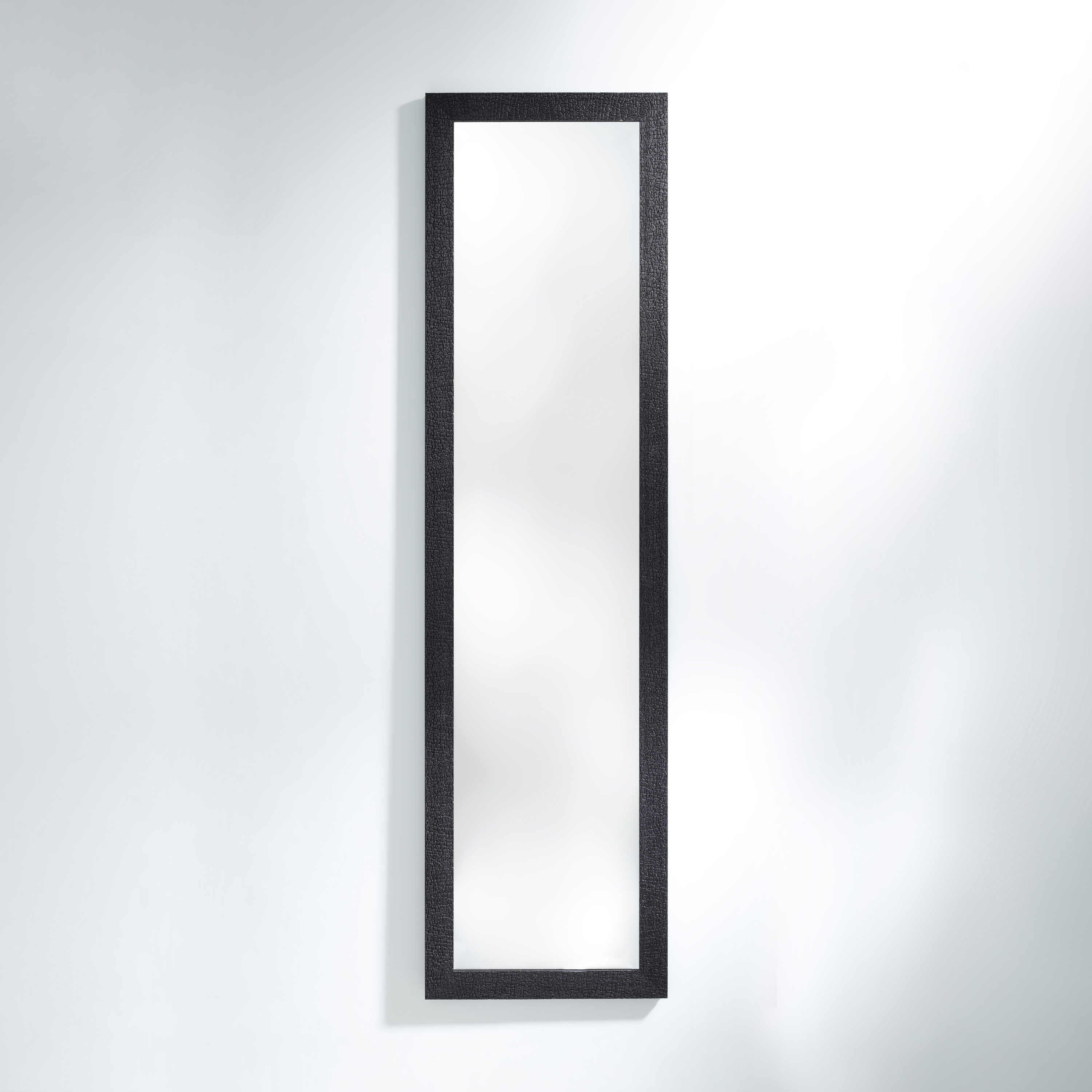 Display product Kyo Hall from manufacturer Deknudt Mirrors