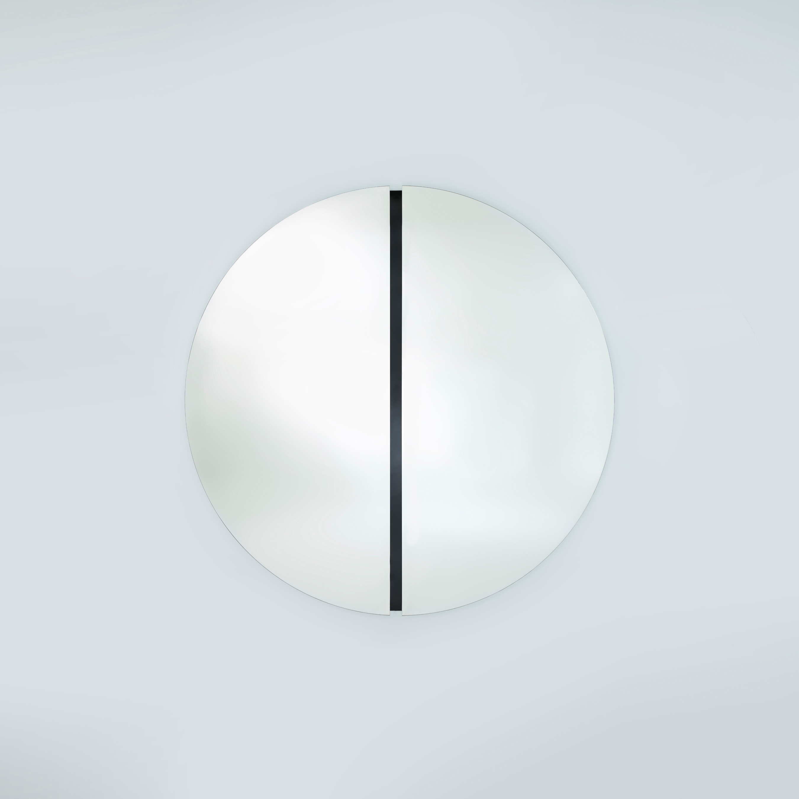 Display product Luna Black M from manufacturer Deknudt Mirrors