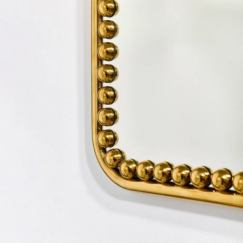 Deknudt Mirrors - Diva Square