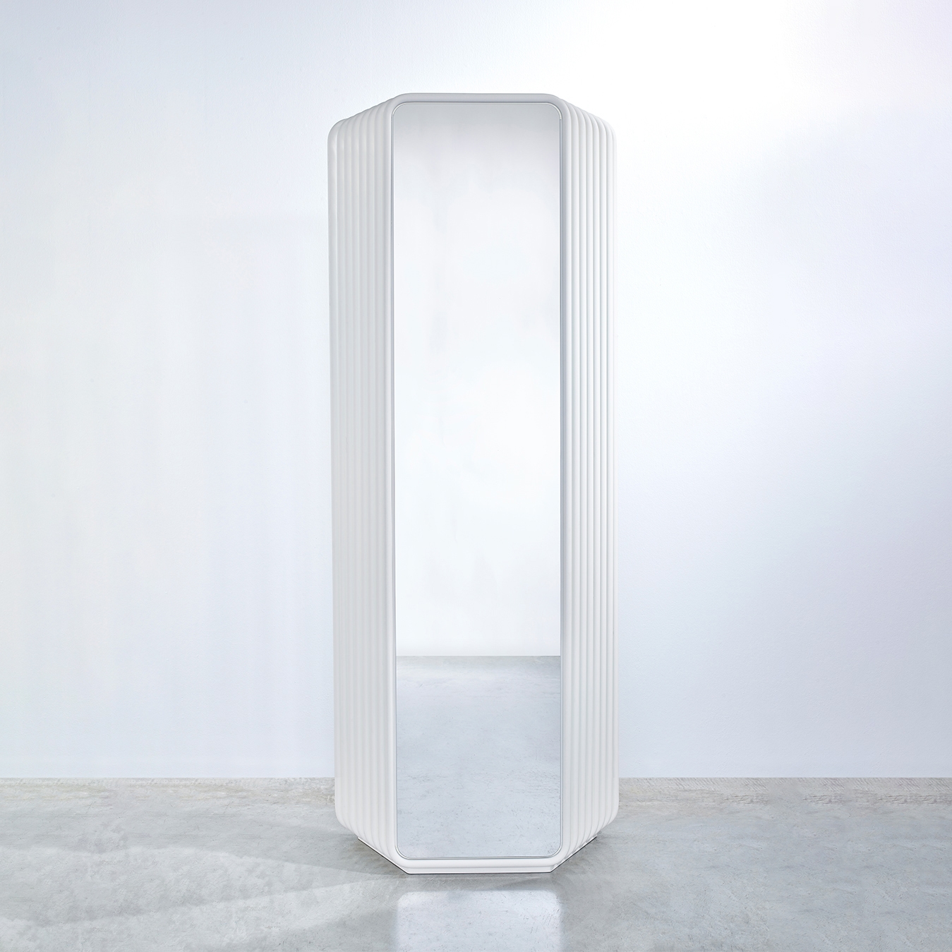 Echo White