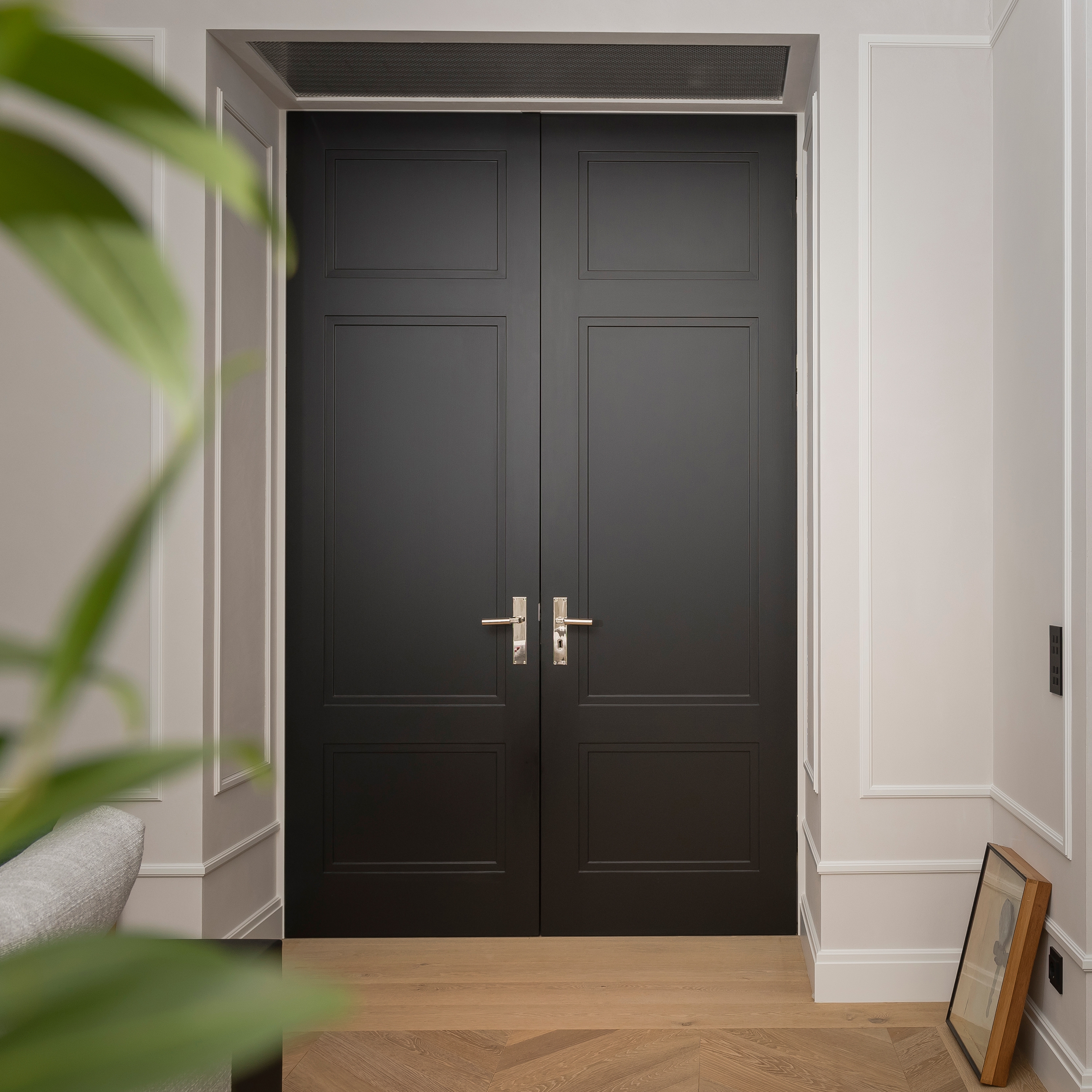 DESIGNTÜREN IN SCHWARZ
