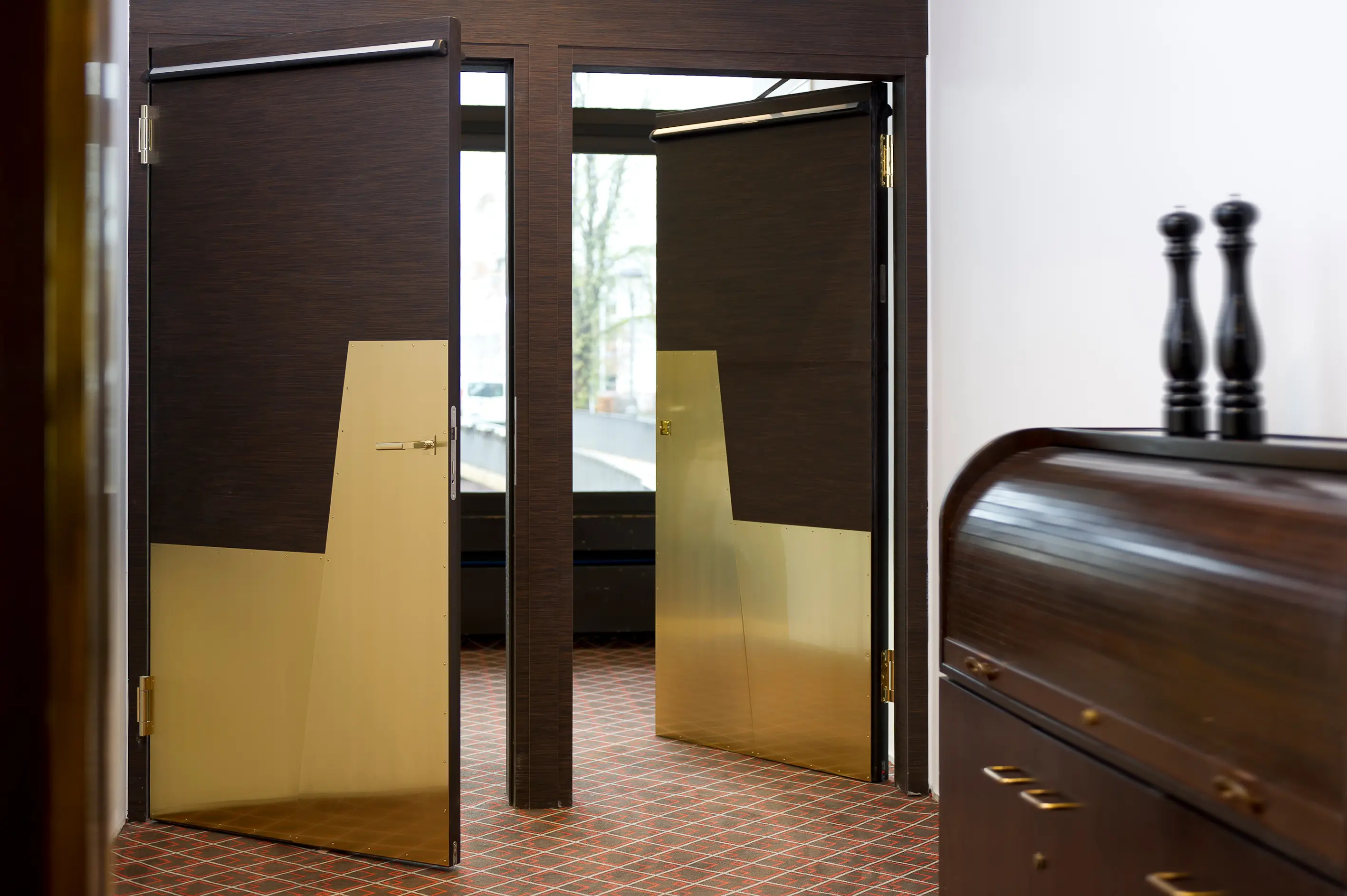 ComTür - Modern Doors Custom made stainless steel