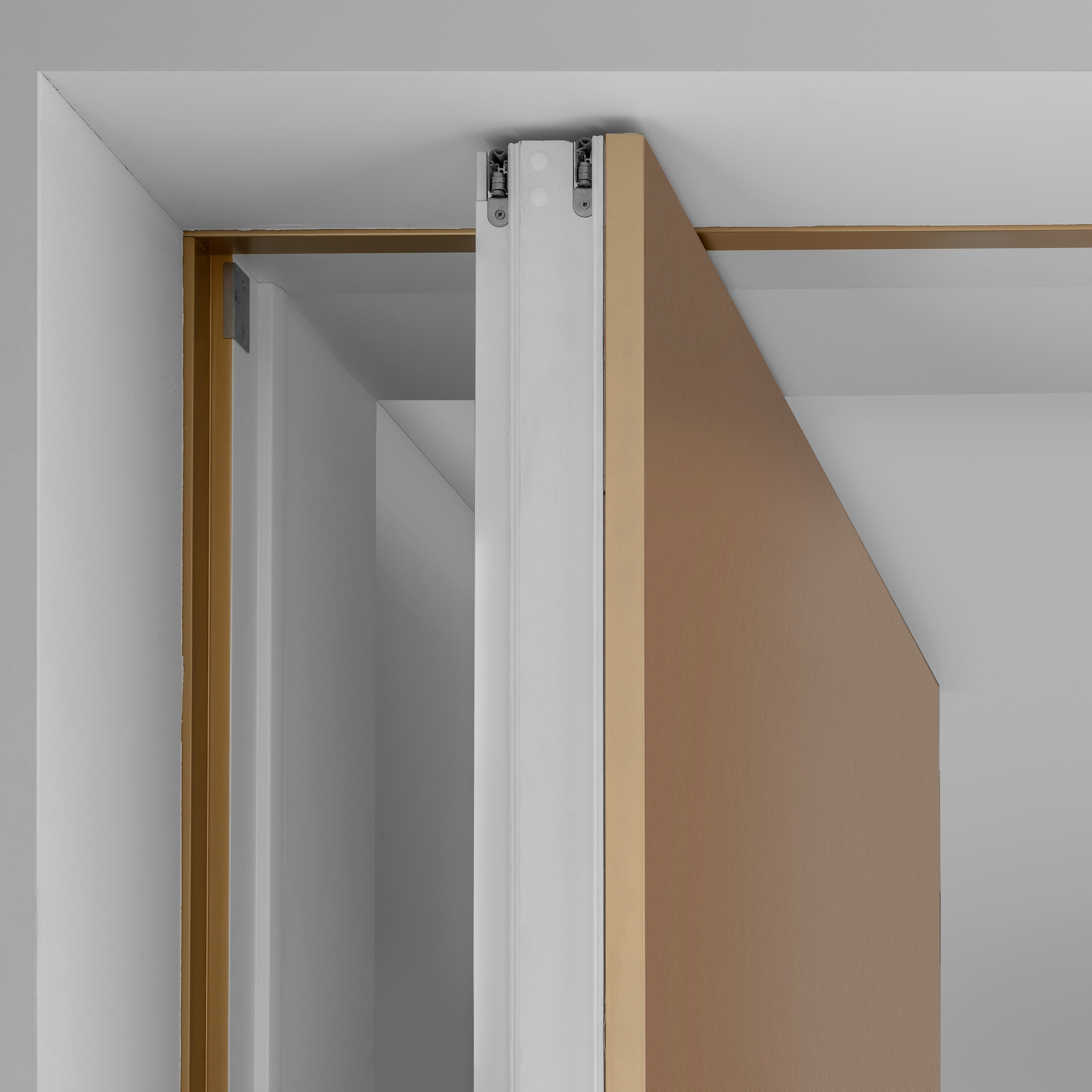 Display product Modern front doors pivot doors CIRCUM from manufacturer ComTür