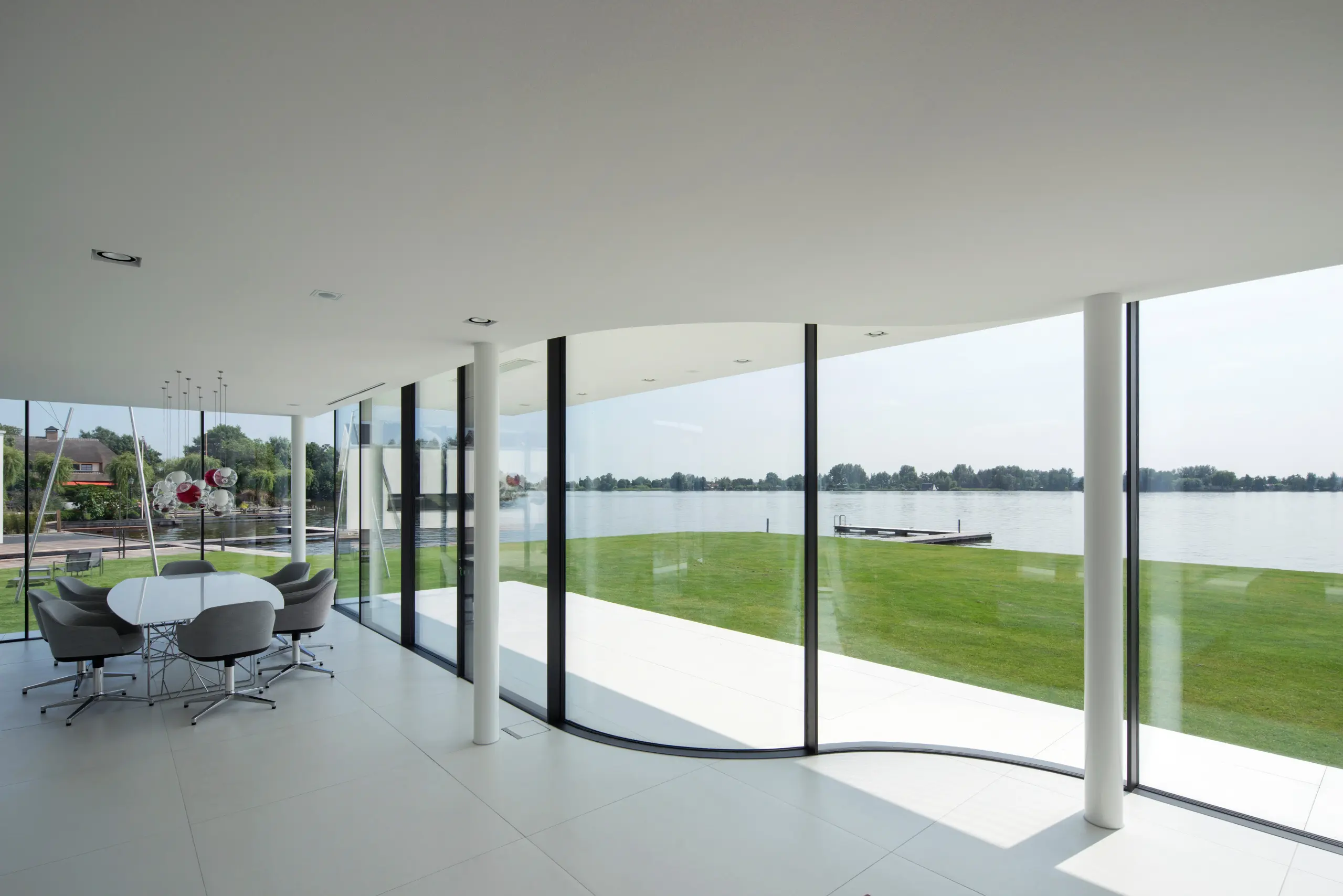 Sky-Frame - Arc sliding window