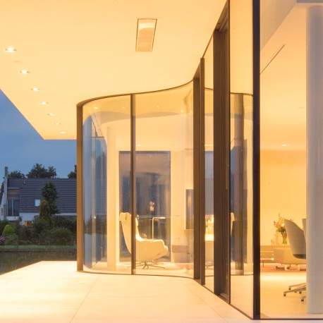 Display product Arc sliding window from manufacturer Sky-Frame