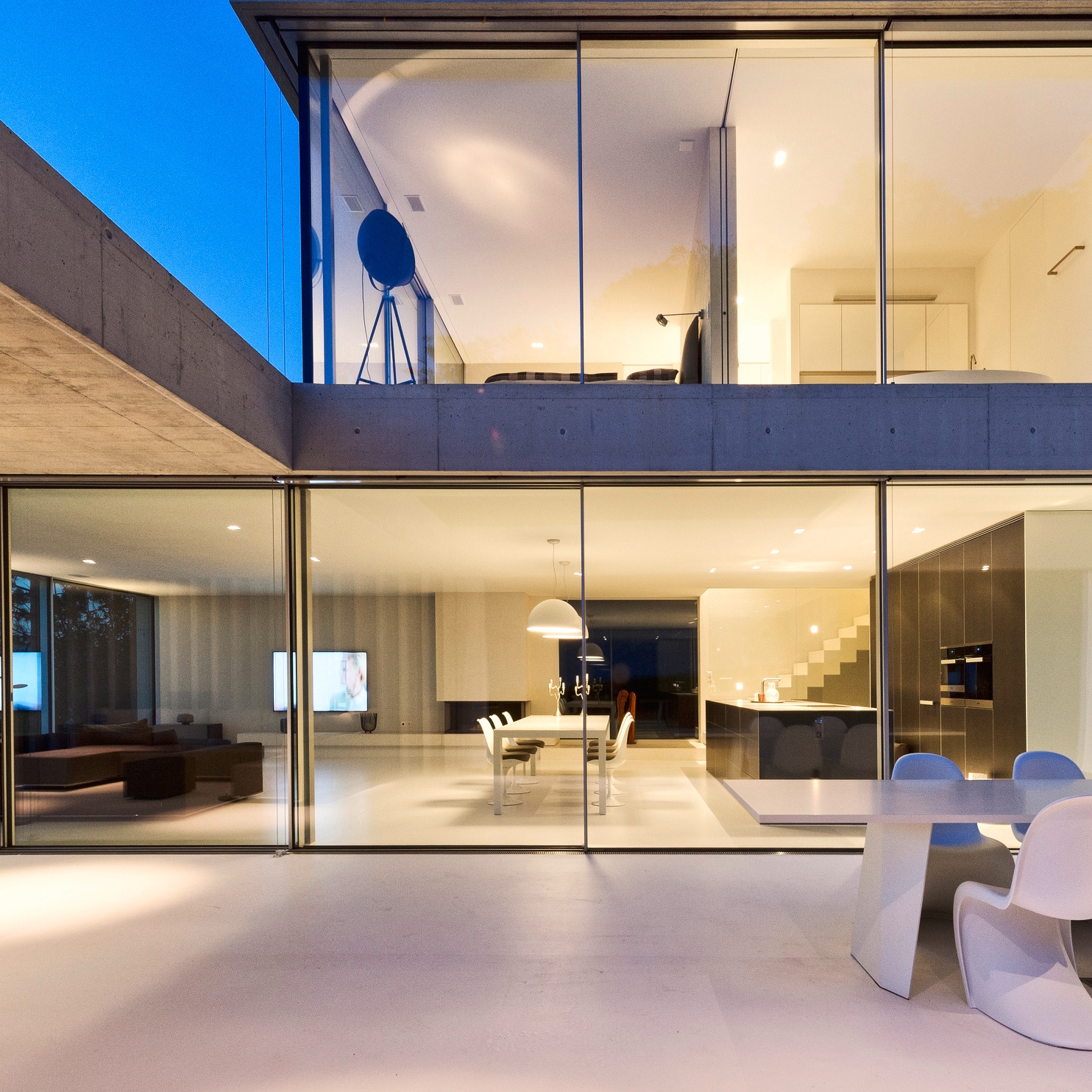 Display product Sky-Frame 2 sliding window from manufacturer Sky-Frame