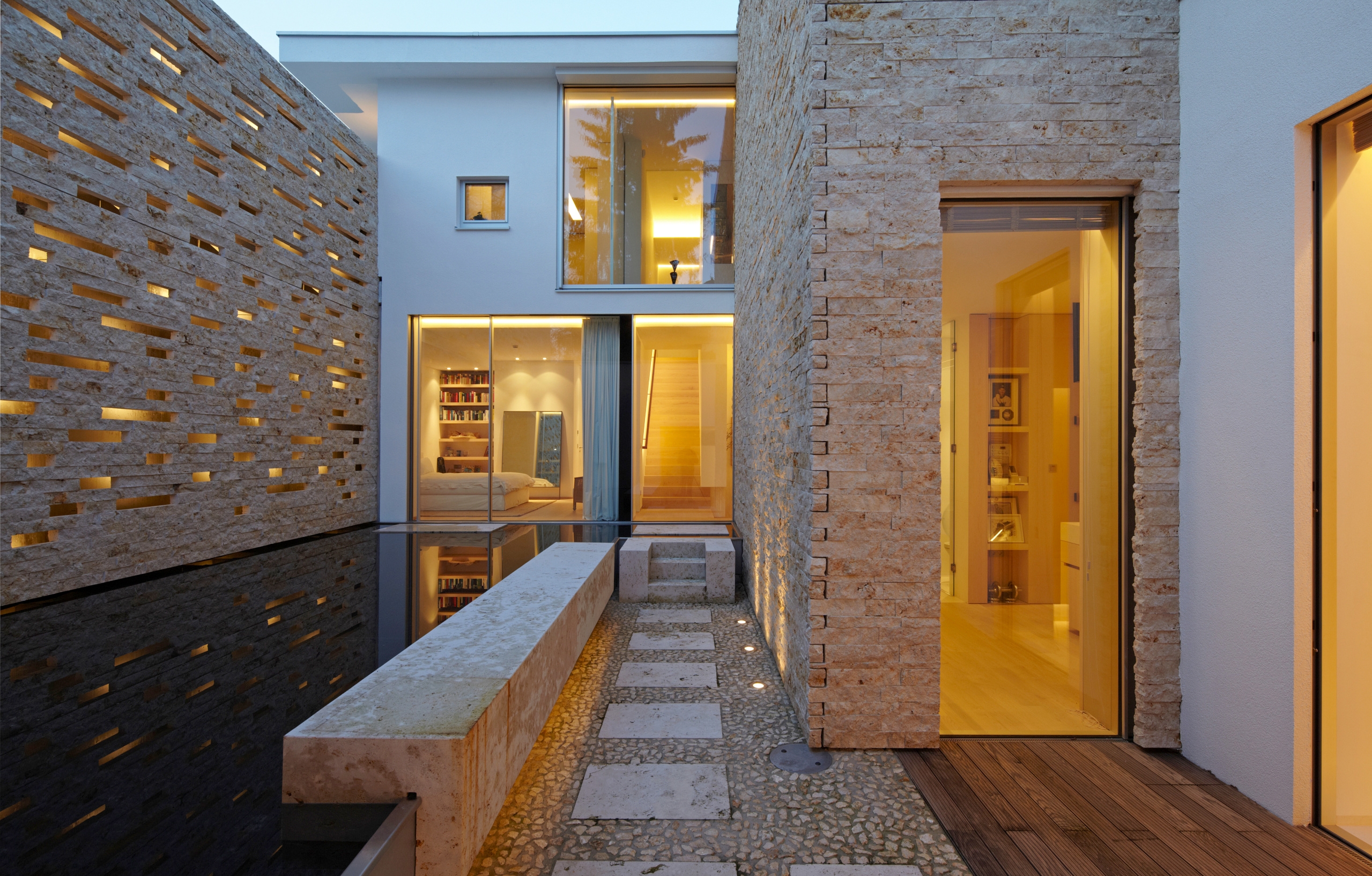 Display product Sky-Frame 3 sliding window from manufacturer Sky-Frame