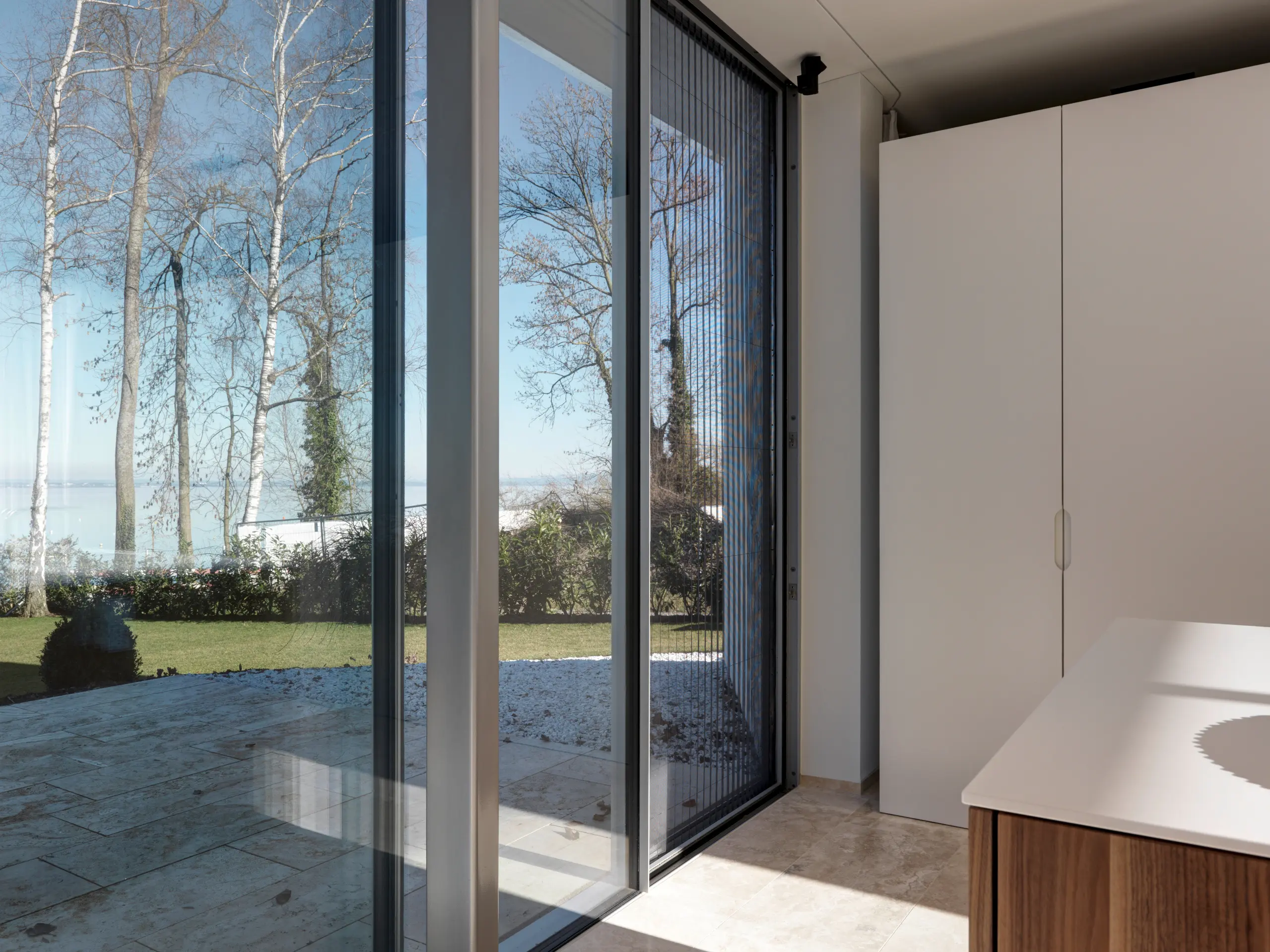 Sky-Frame - Fly sliding window