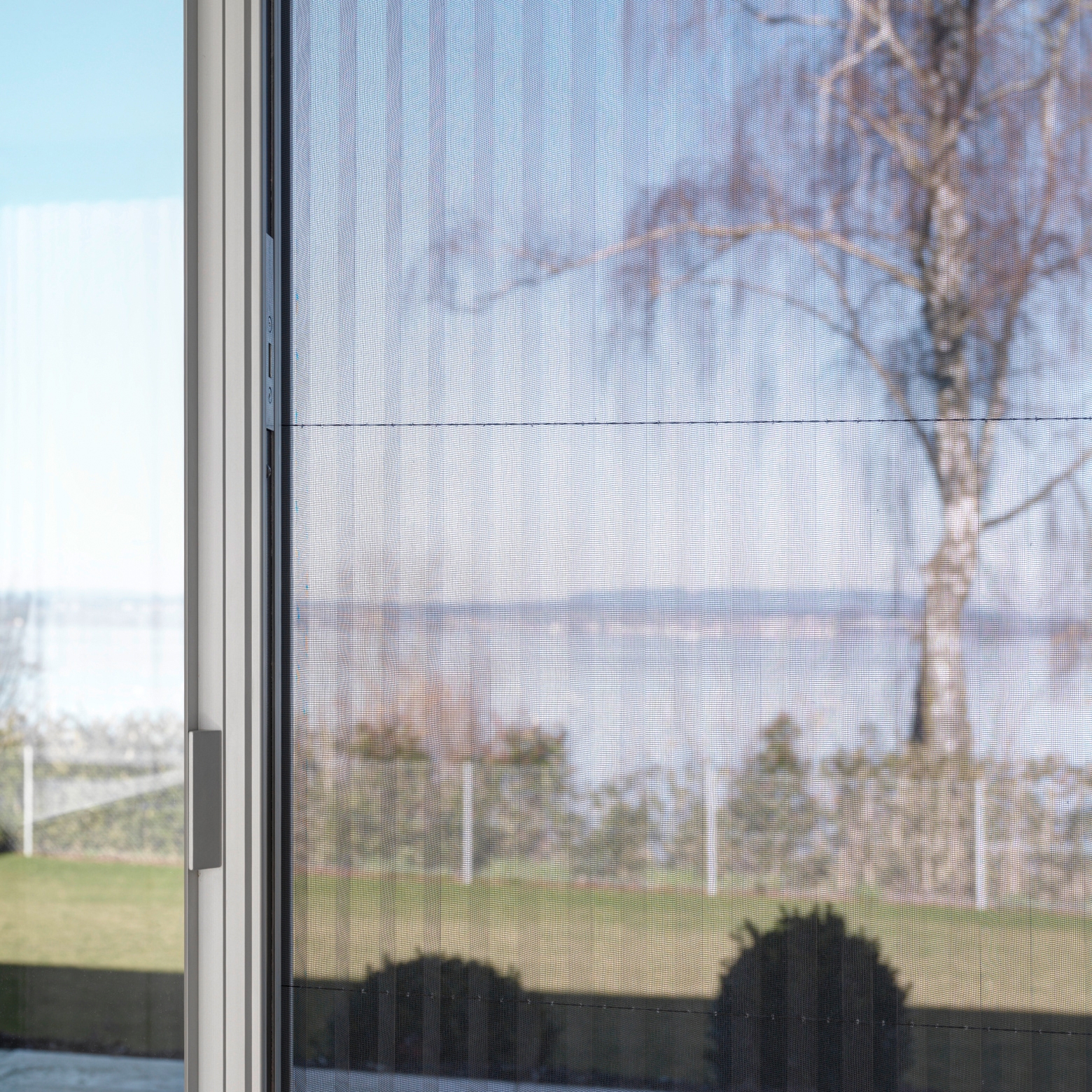 Display product Fly sliding window from manufacturer Sky-Frame