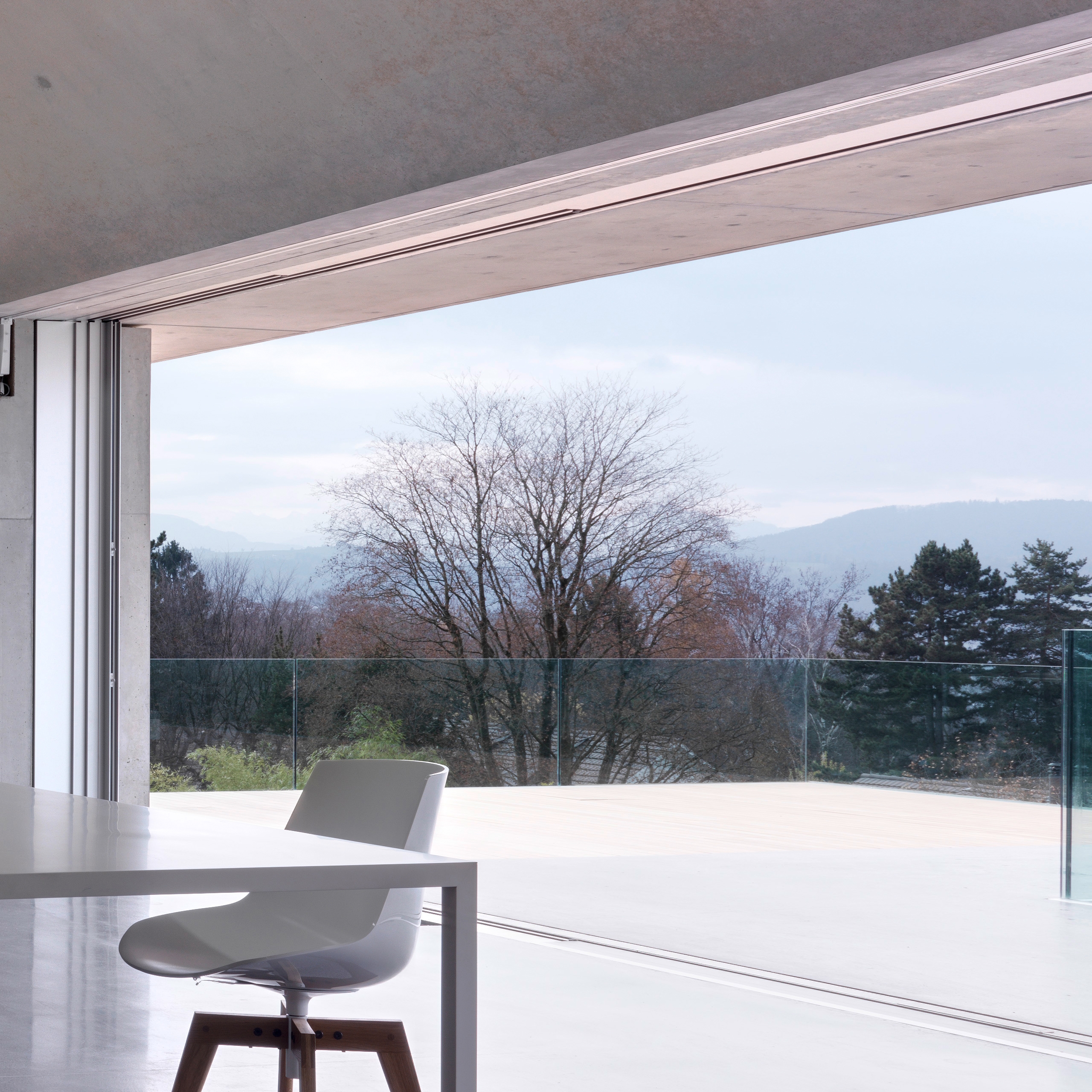 Display product Sky-Frame 1 sliding window from manufacturer Sky-Frame