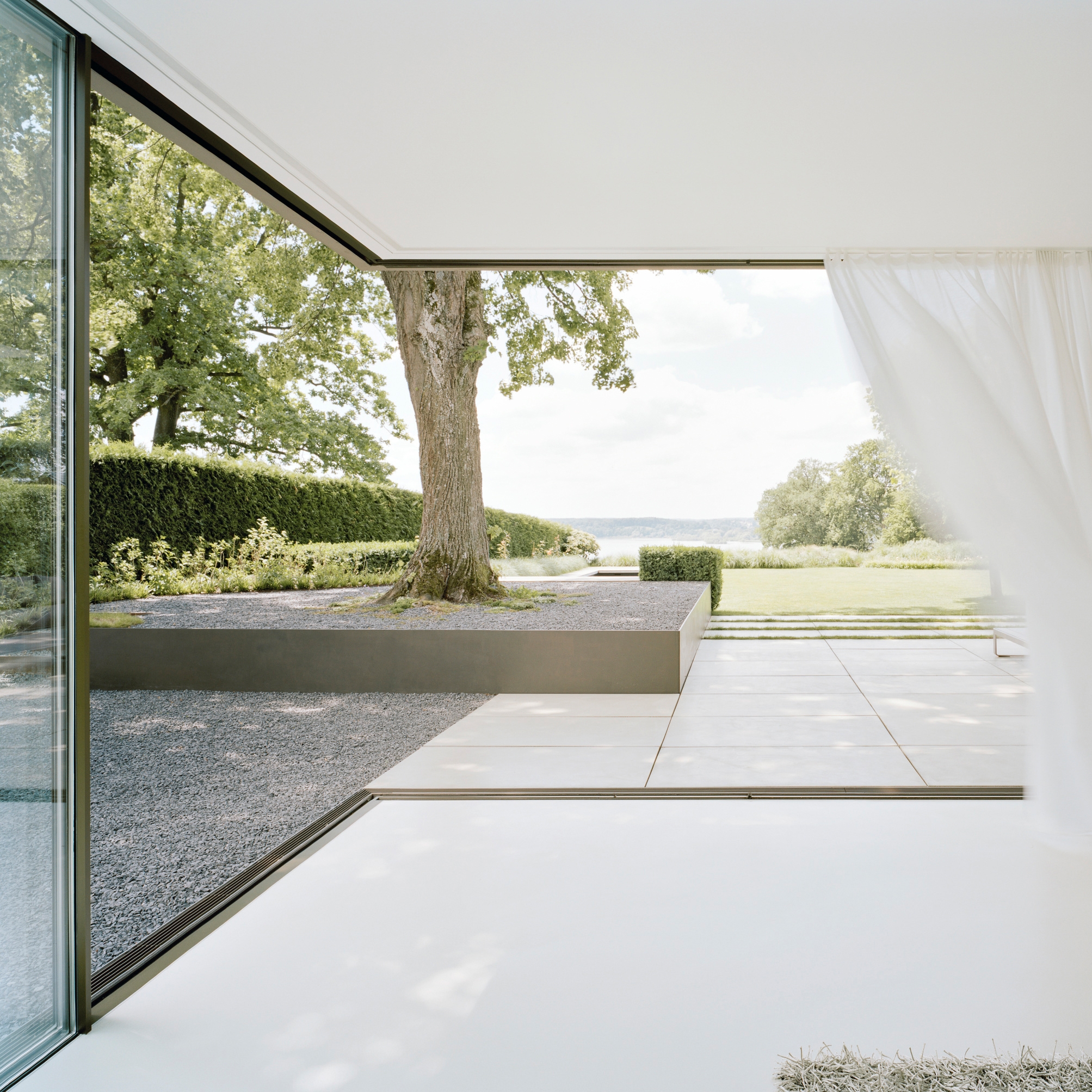 Display product Classic sliding window from manufacturer Sky-Frame