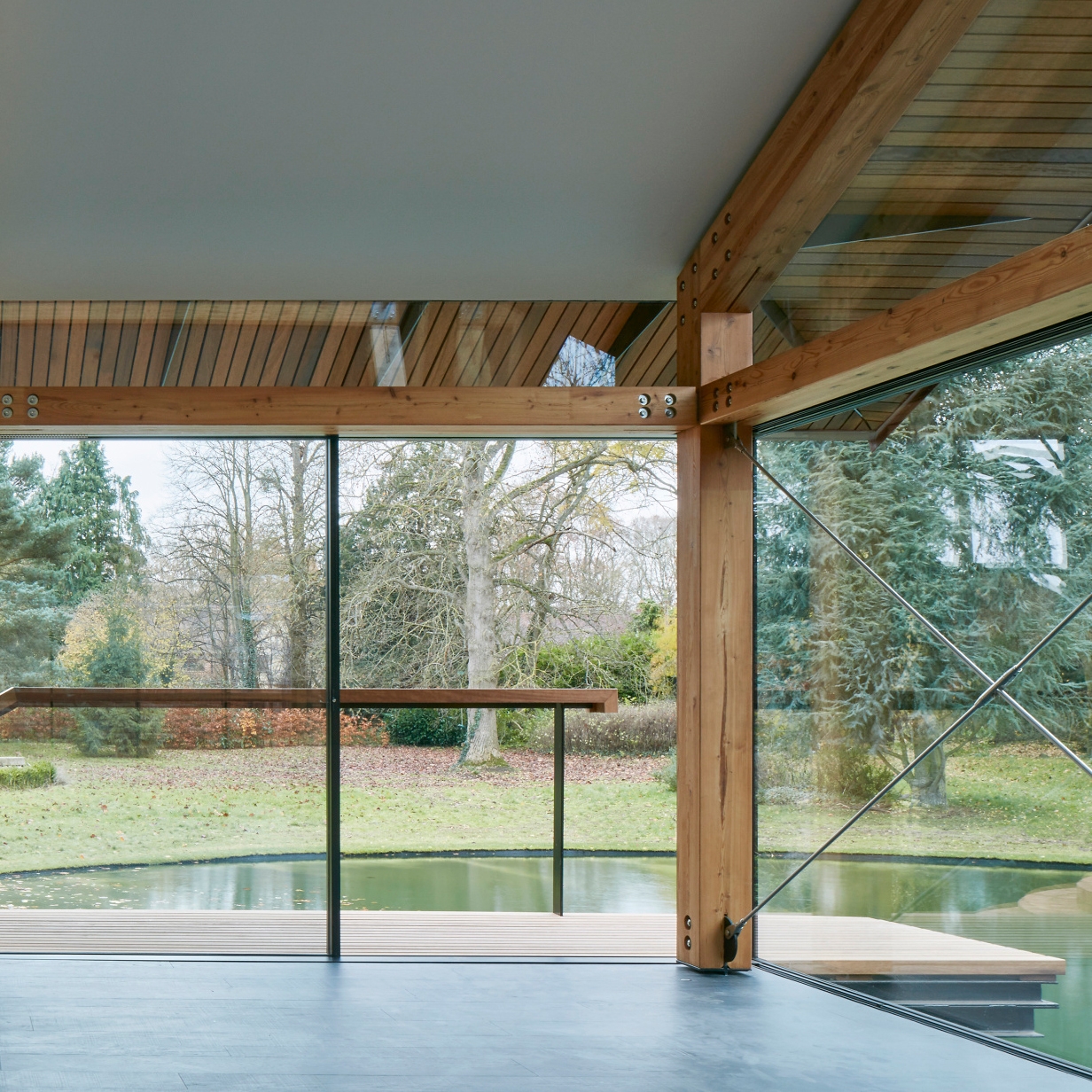 Display product Classic sliding window from manufacturer Sky-Frame