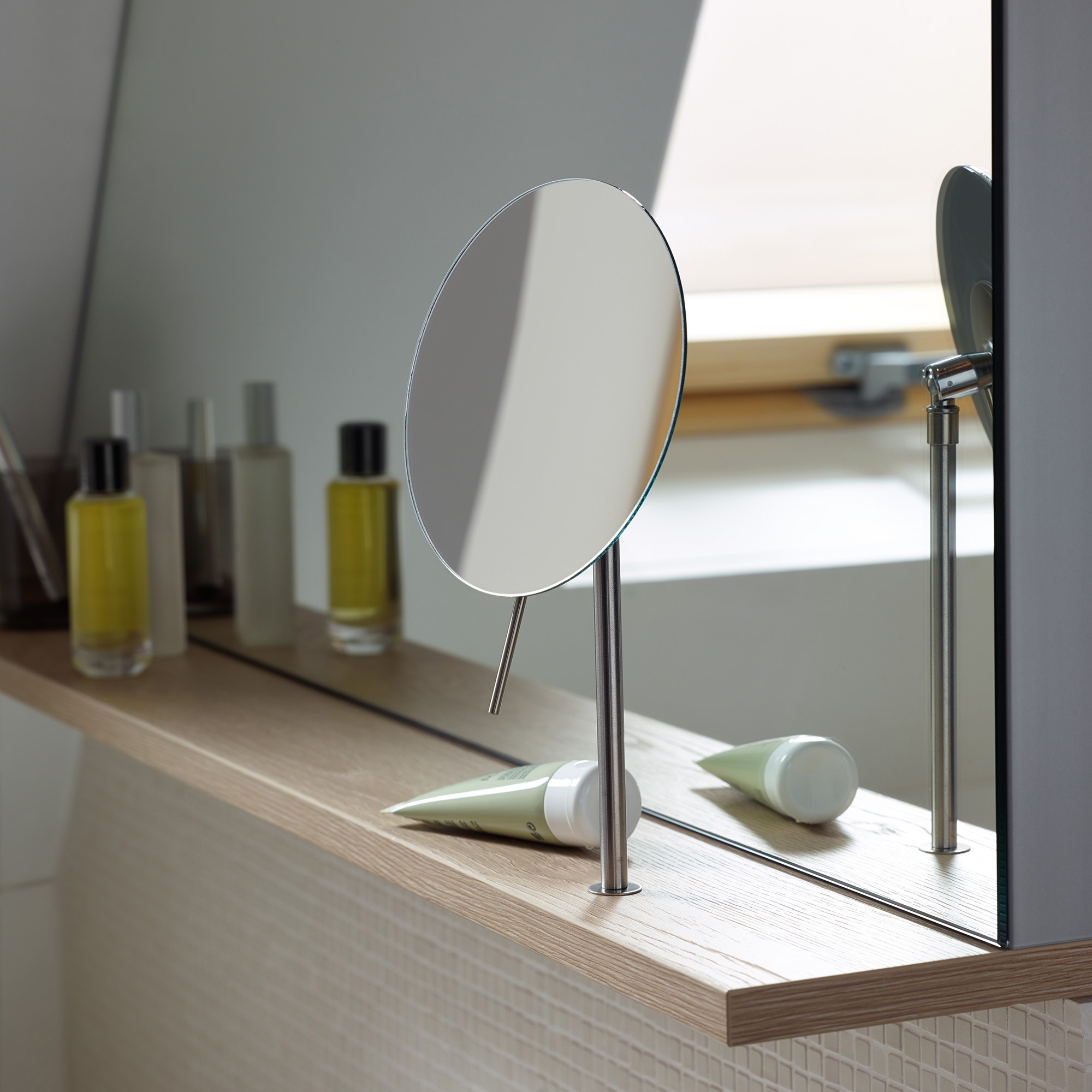 Display product Sys30 | Wall rack incl. magnifying mirror from manufacturer burgbad