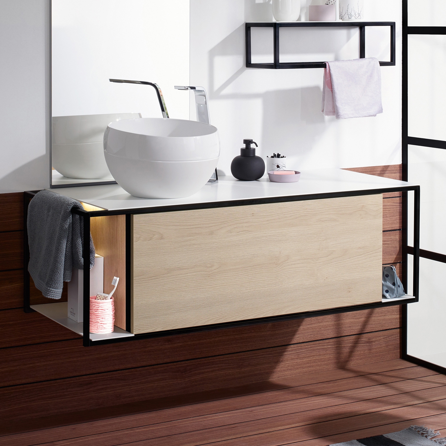 Mostra il prodotto Junit | Mineral cast washbasin incl. vanity unit del produttore burgbad